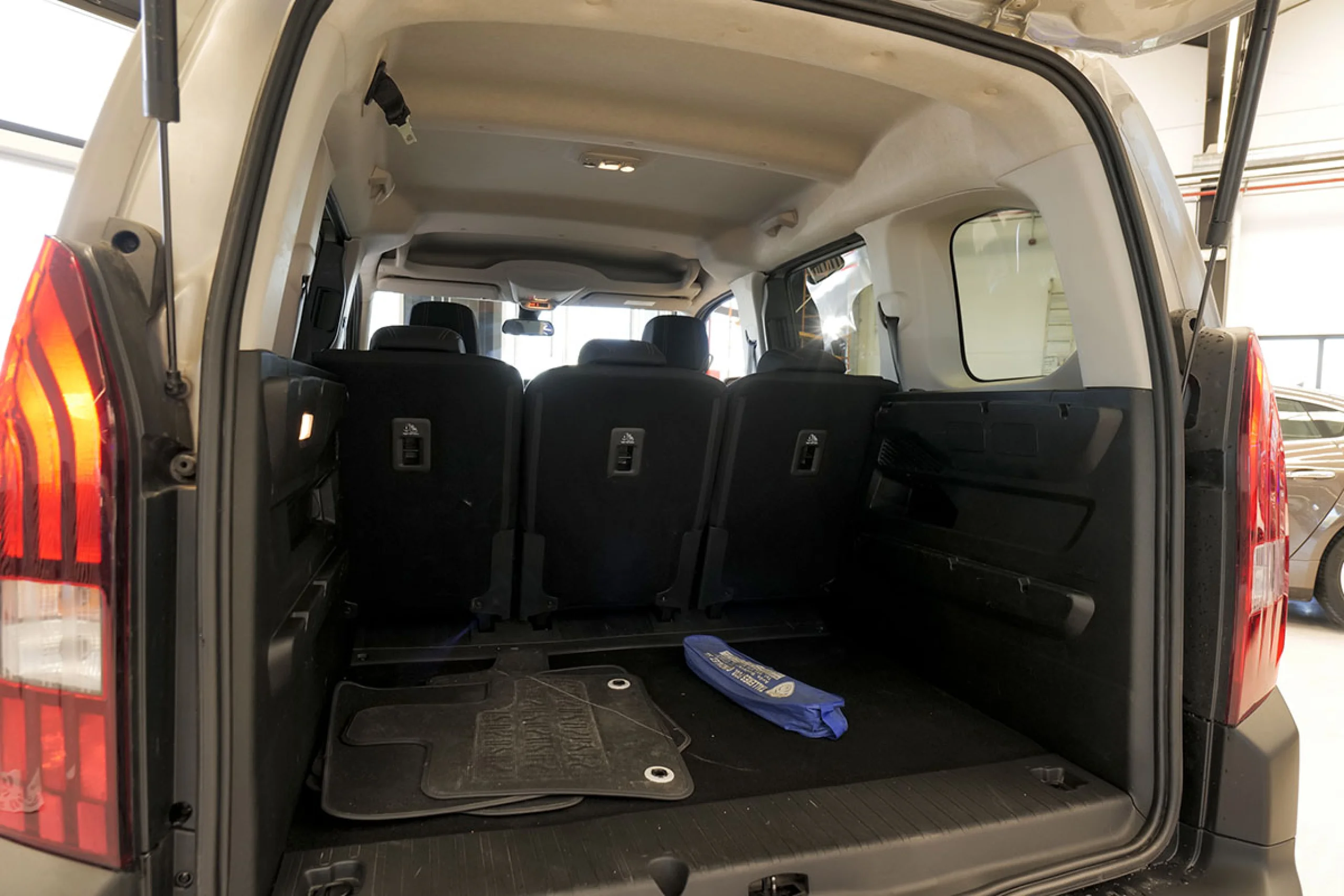 Peugeot Rifter GT Standard BlueHDi 96kW Auto - Foto 11