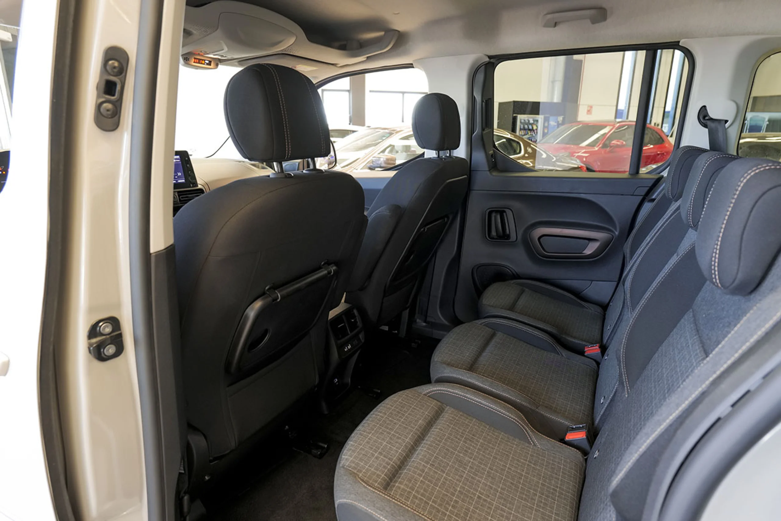 Peugeot Rifter GT Standard BlueHDi 96kW Auto - Foto 14