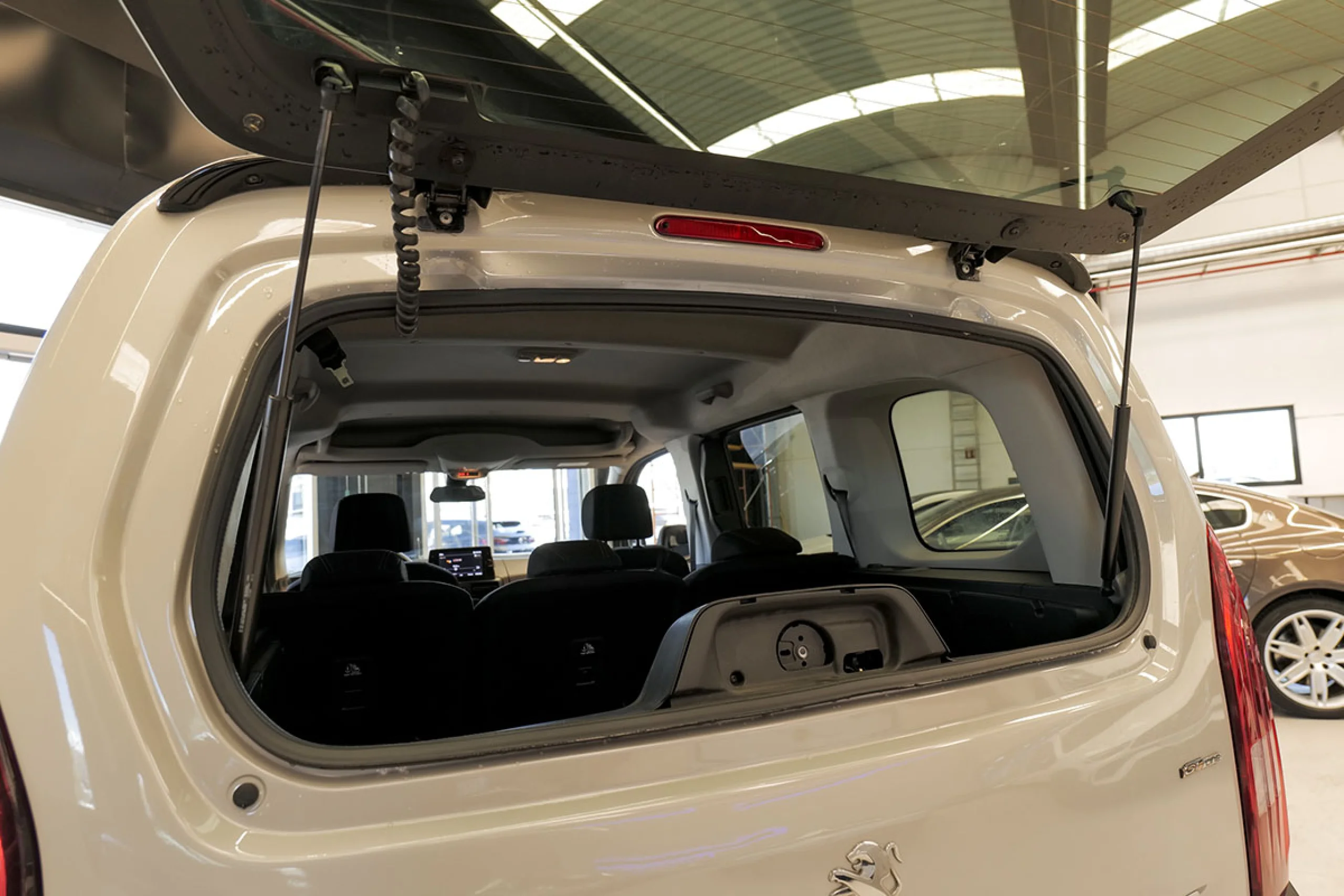 Peugeot Rifter GT Standard BlueHDi 96kW Auto - Foto 19