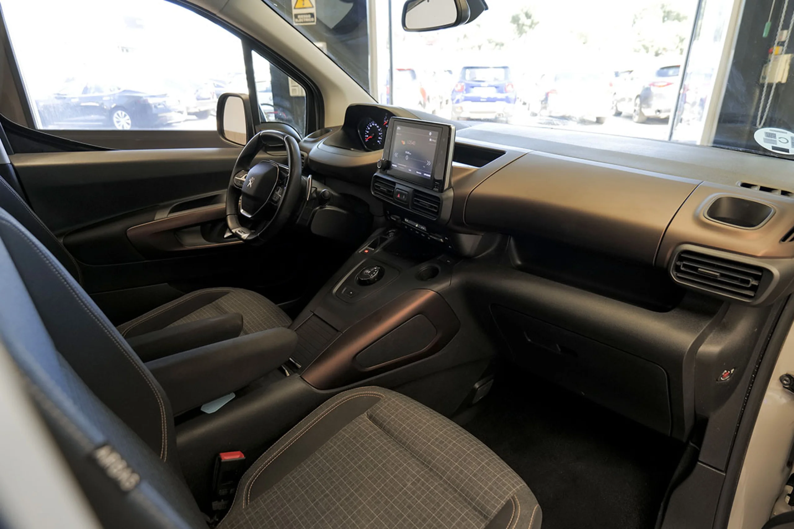 Peugeot Rifter GT Standard BlueHDi 96kW Auto - Foto 29