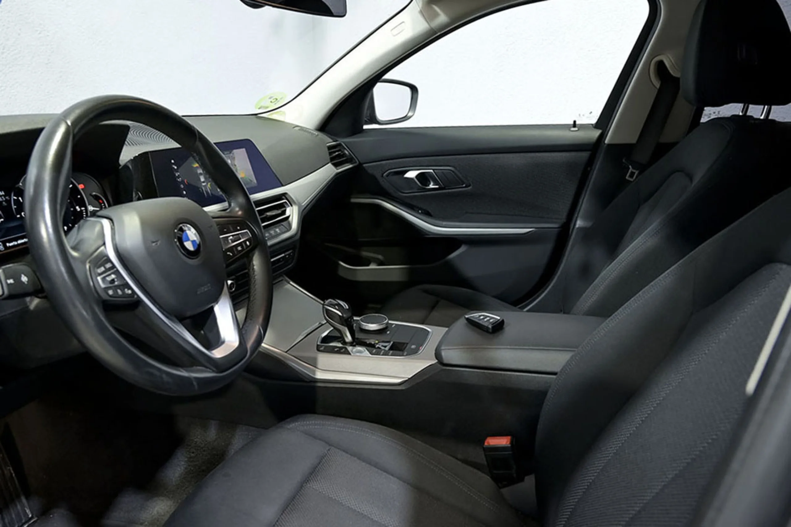 BMW 318 Serie 3 318dA Business - Foto 24