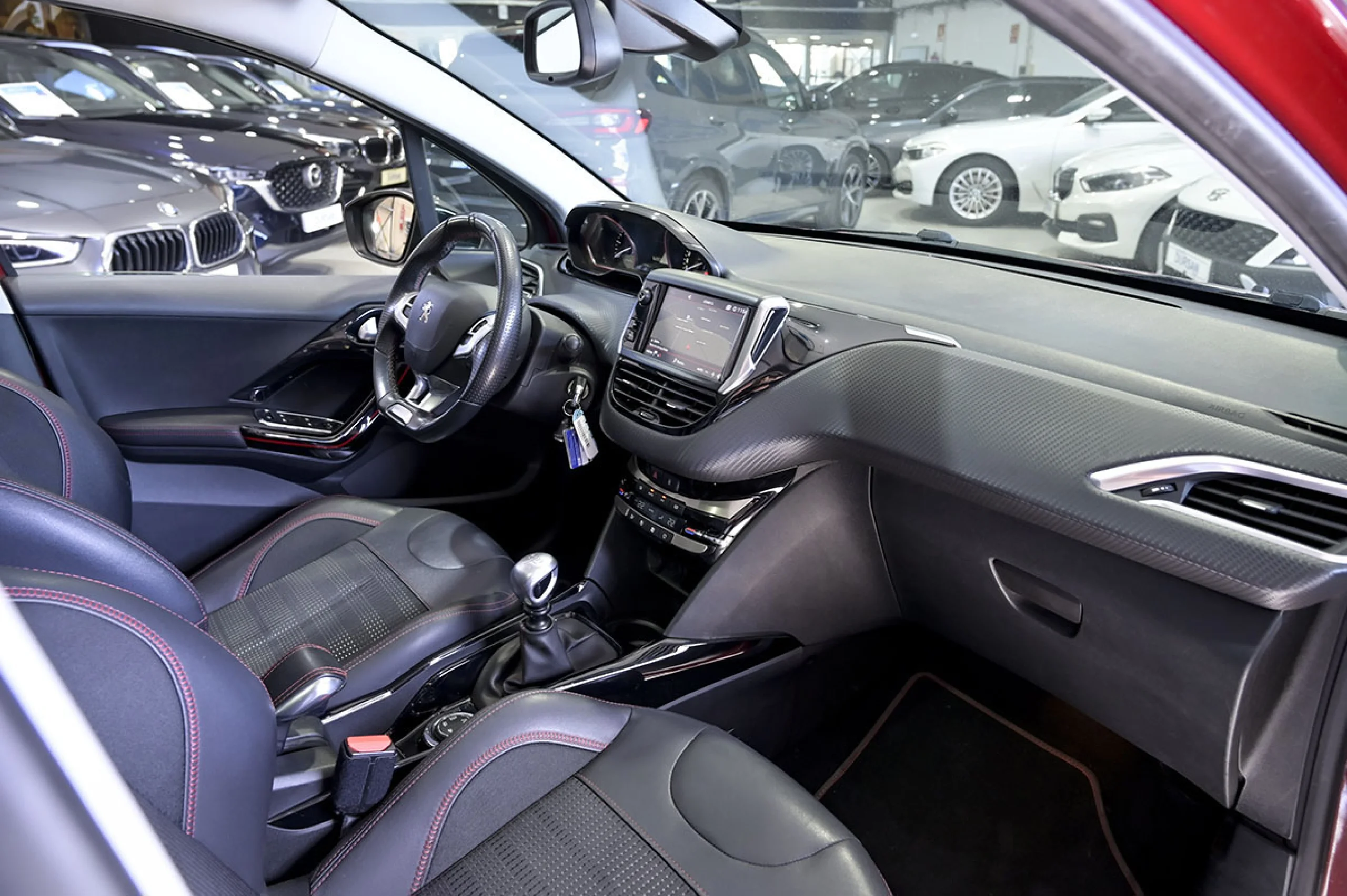 Peugeot 2008 GT Line 1.6 BlueHDi 88KW 120CV SS - Foto 32