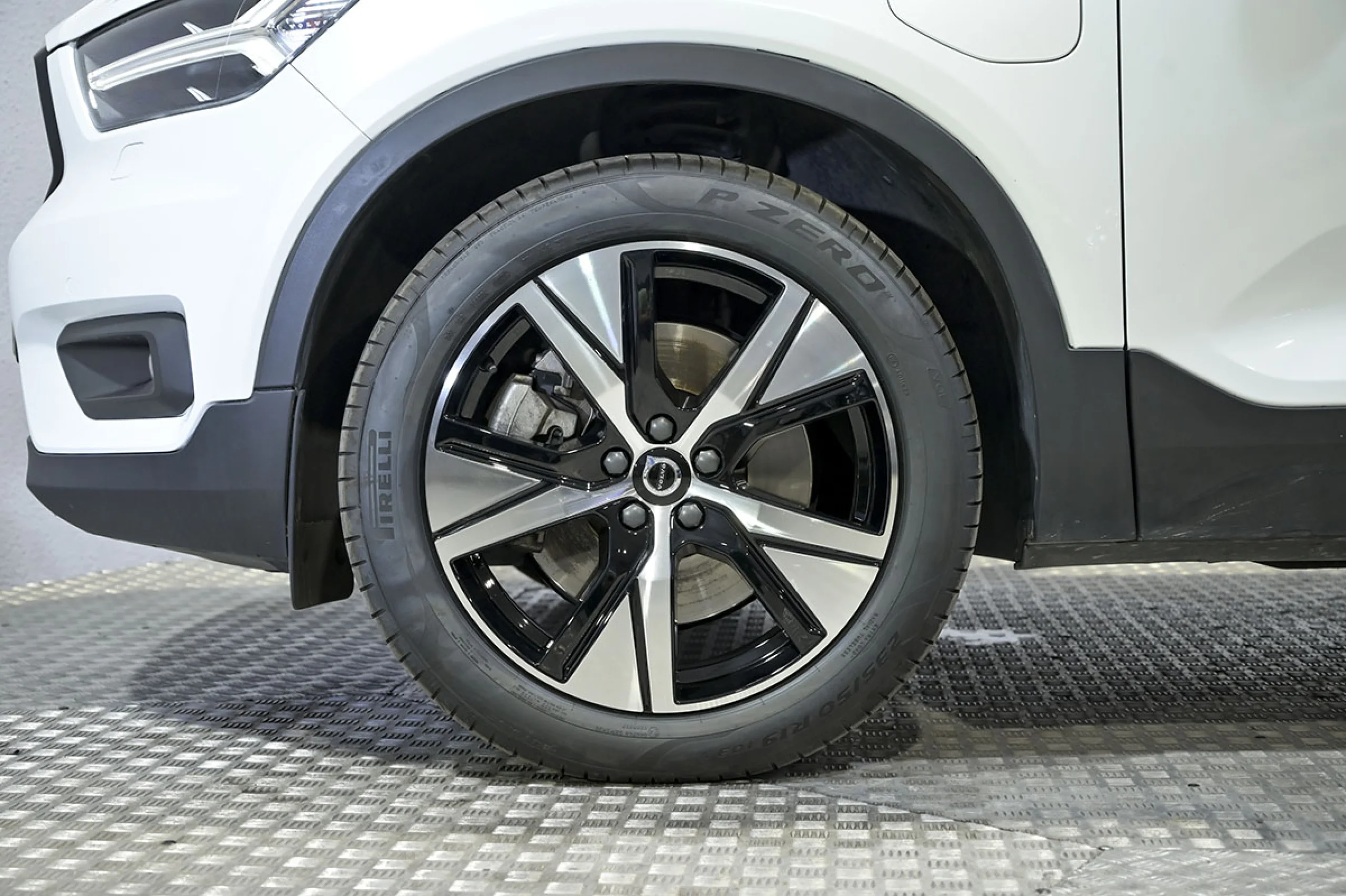 Volvo XC 40 XC40 1.5 T5 Twin Recharge RDesign Auto - Foto 15