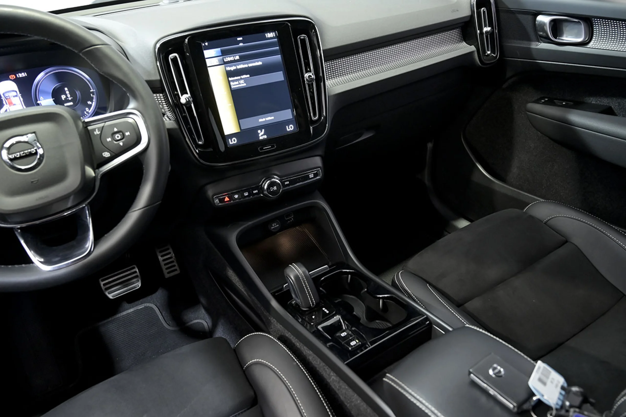 Volvo XC 40 XC40 1.5 T5 Twin Recharge RDesign Auto - Foto 25