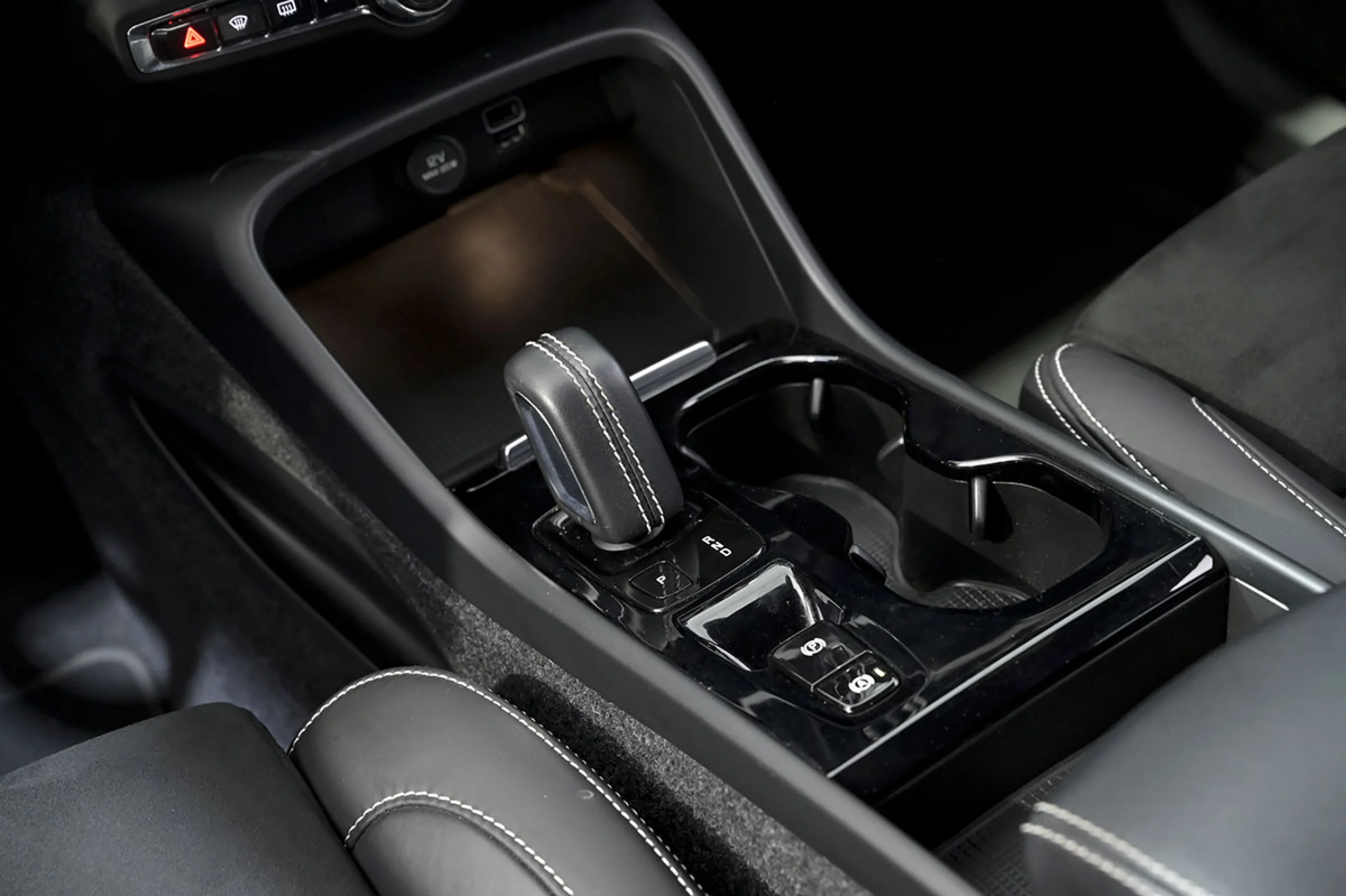 Volvo XC 40 XC40 1.5 T5 Twin Recharge RDesign Auto - Foto 28