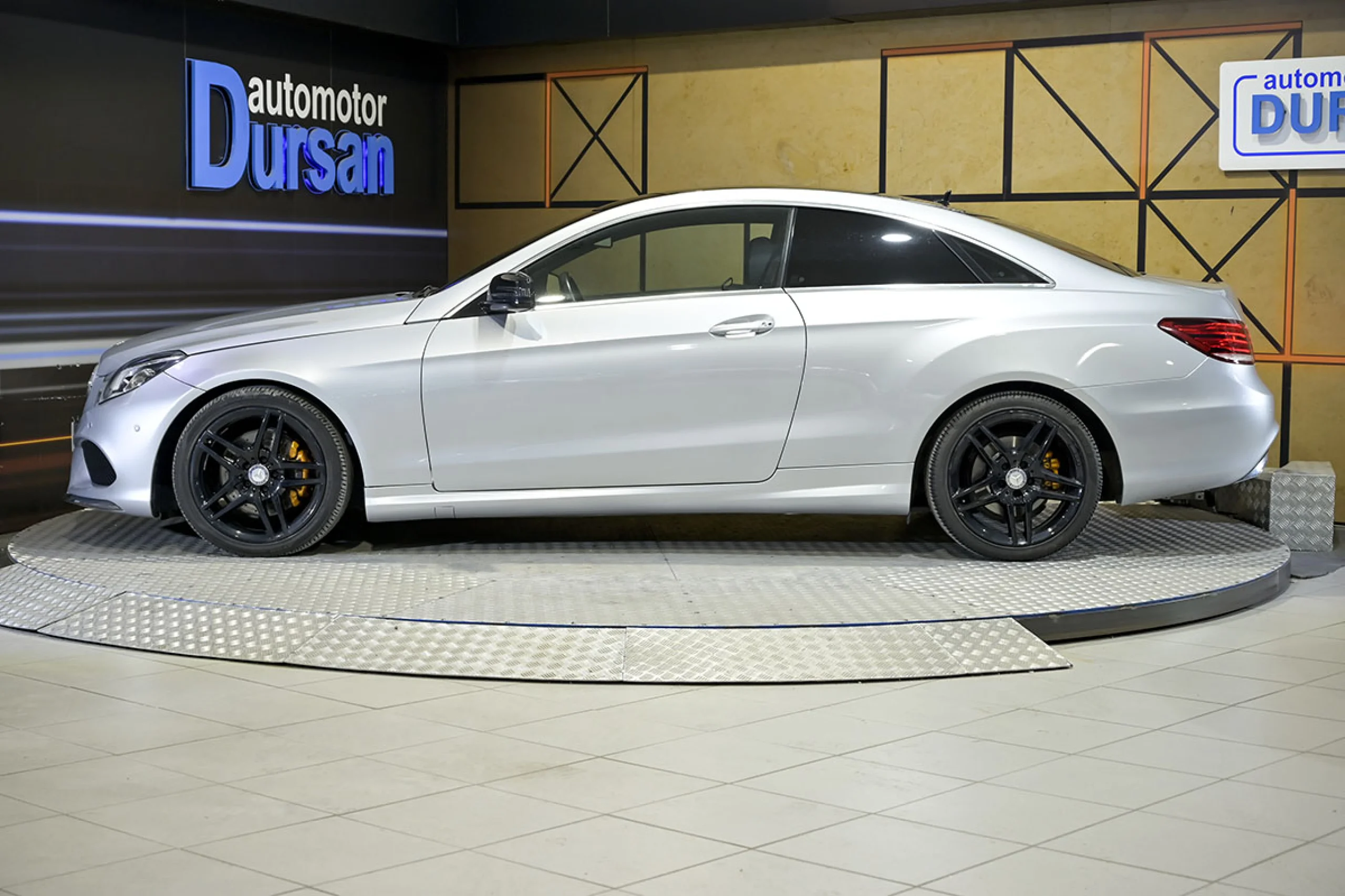 Mercedes-Benz E 220 MERCEDES-BENZ Clase E Coupe E 220 CDI - Foto 16