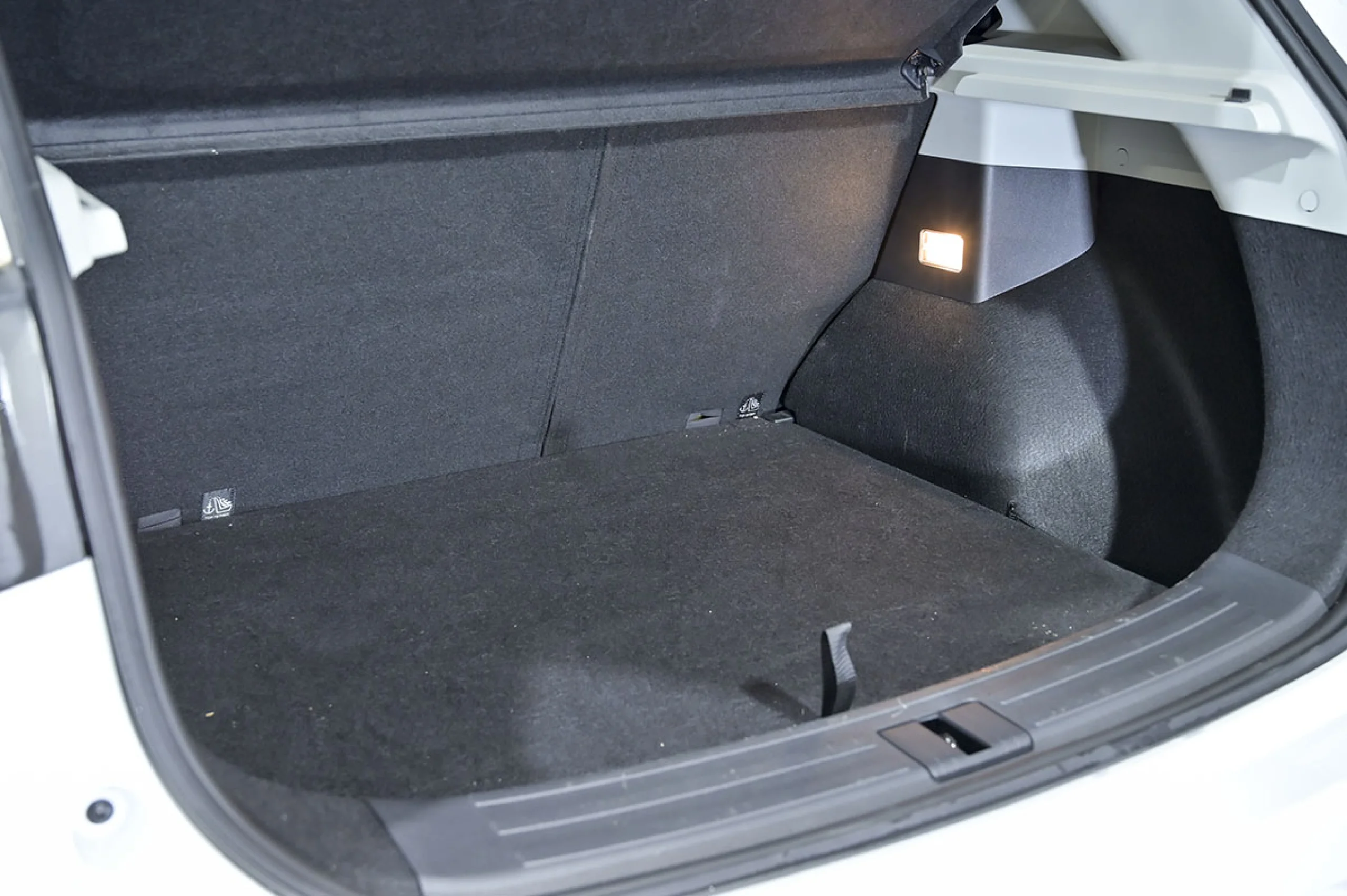 MG ZS 1.5 Luxury - Foto 12