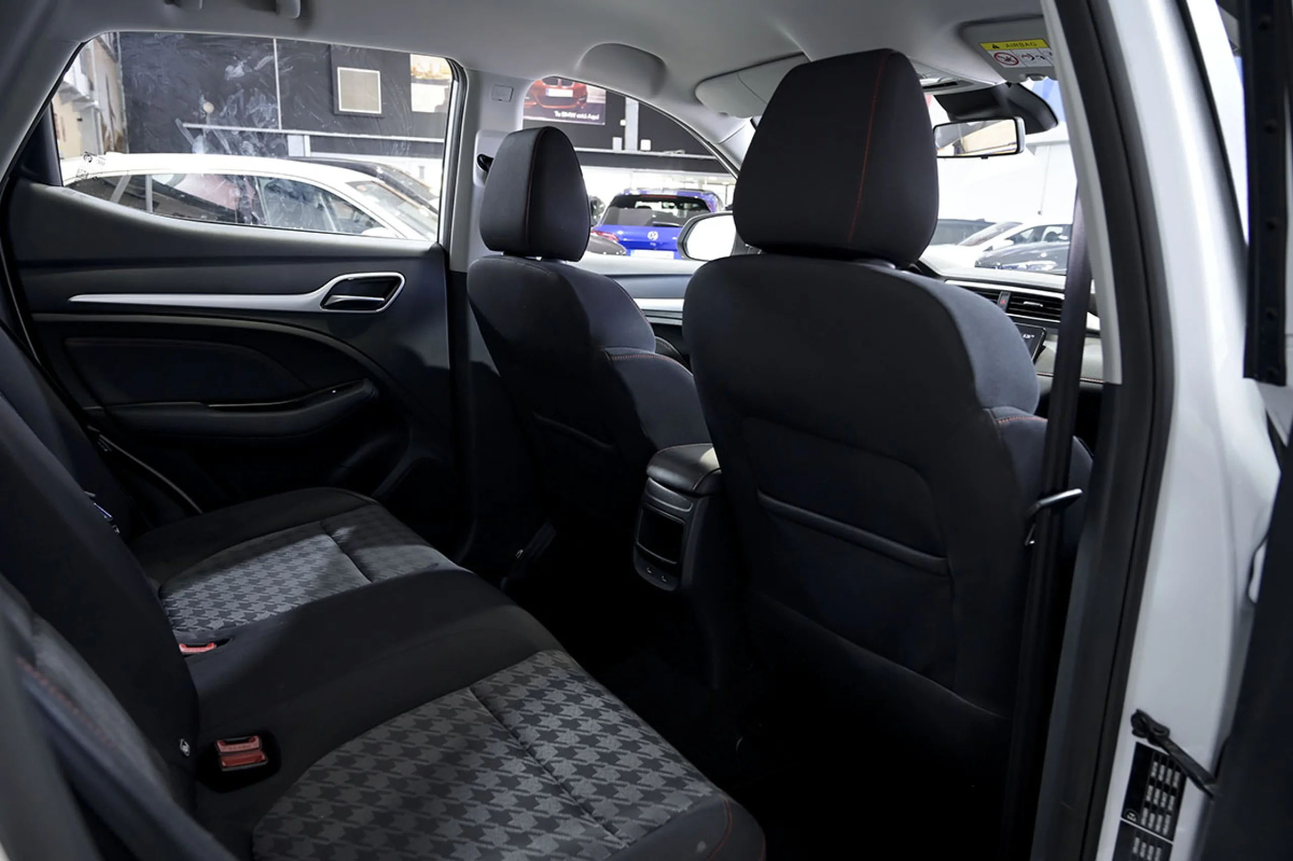 MG ZS 1.5 Luxury - Foto 14