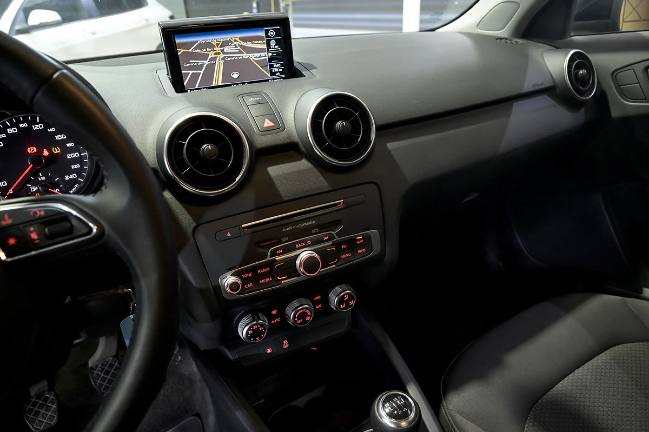 Audi A1 Sportback 1.4 TDI 90CV ultra Attraction - Foto 26