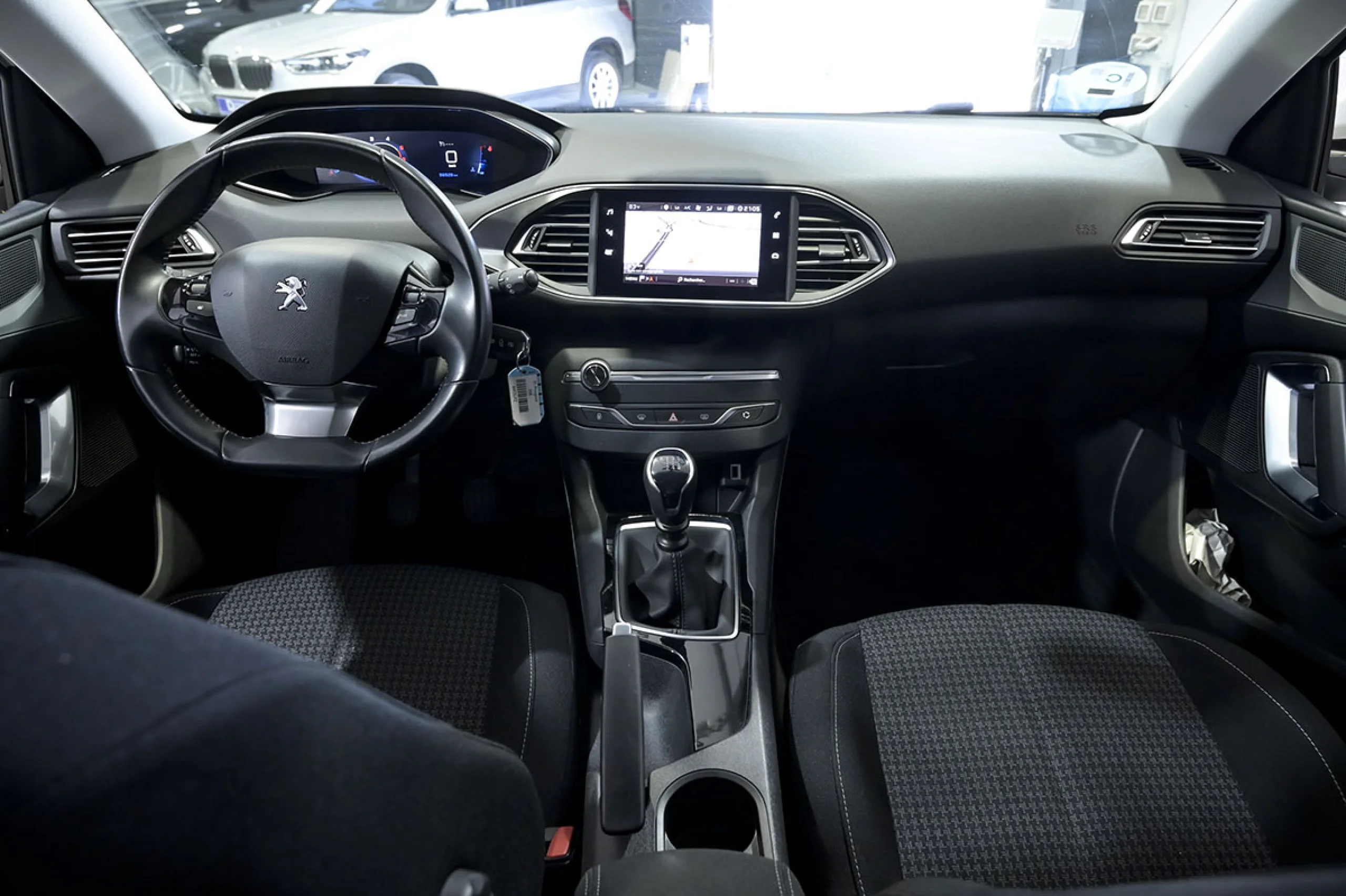 Peugeot 308 5p Active BlueHDi 130 SS - Foto 8