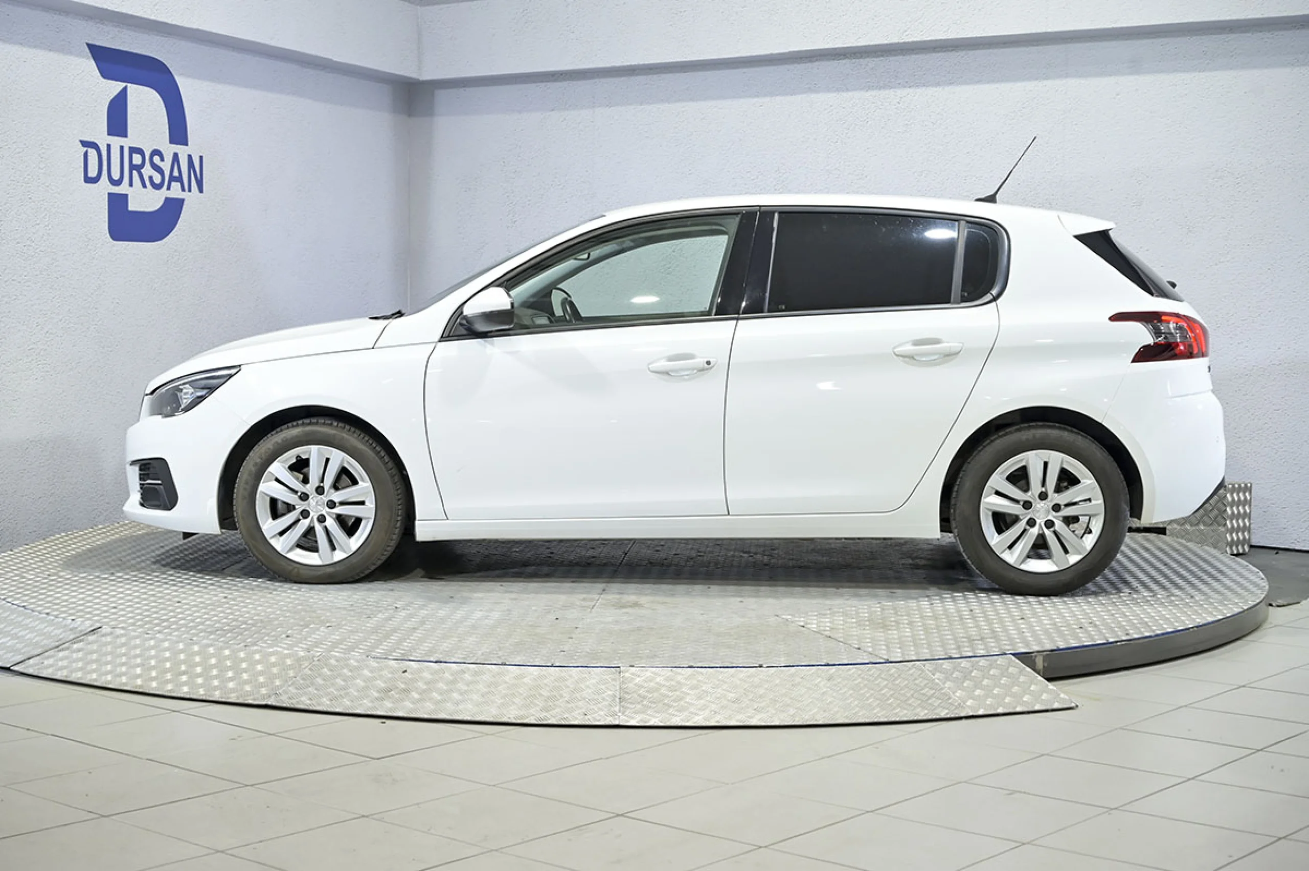 Peugeot 308 5p Active BlueHDi 130 SS - Foto 20
