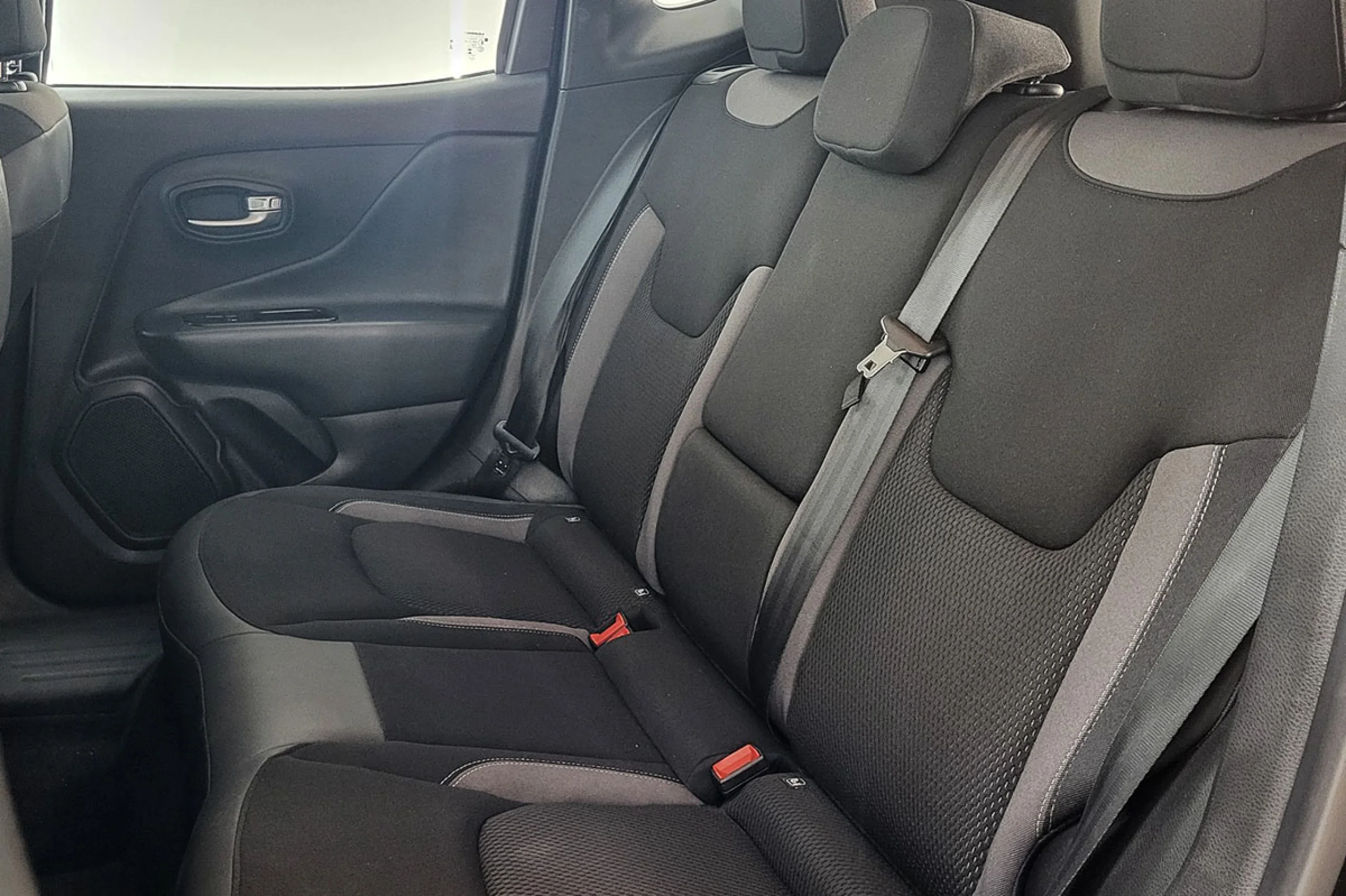 Jeep Renegade Limited 1.0G 88kW 120CV 4x2 - Foto 12