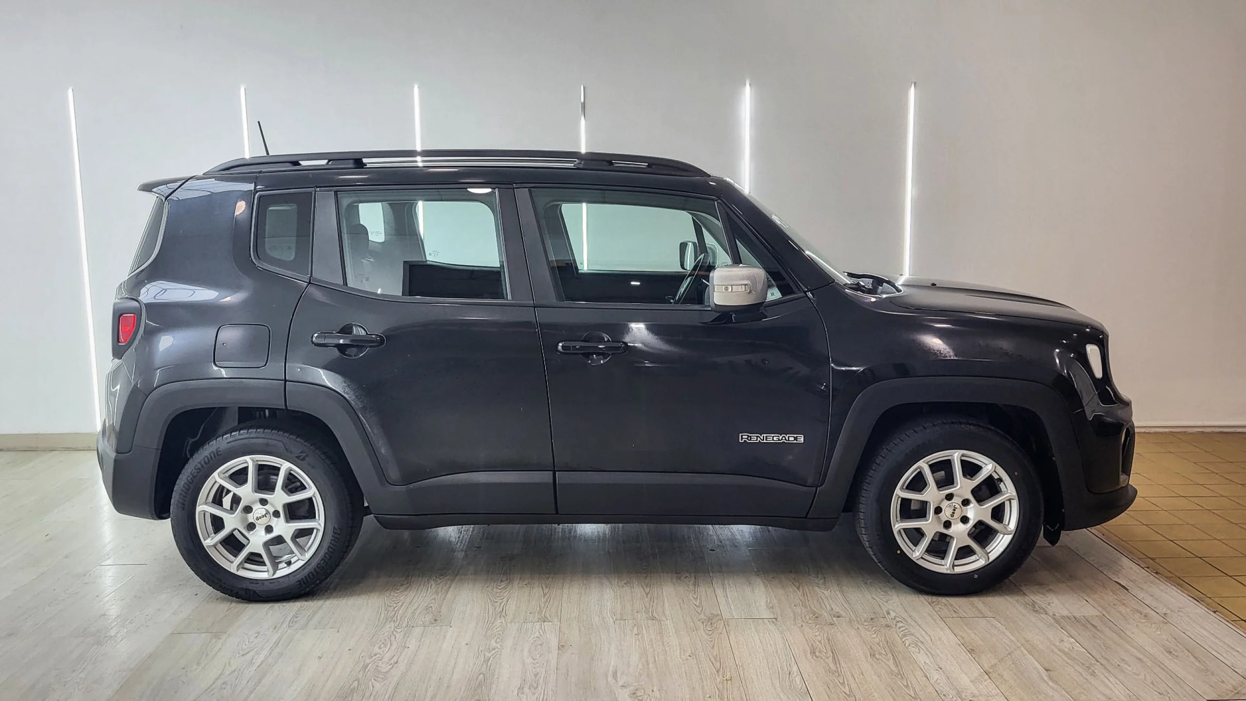 Jeep Renegade Limited 1.0G 88kW 120CV 4x2 - Foto 14