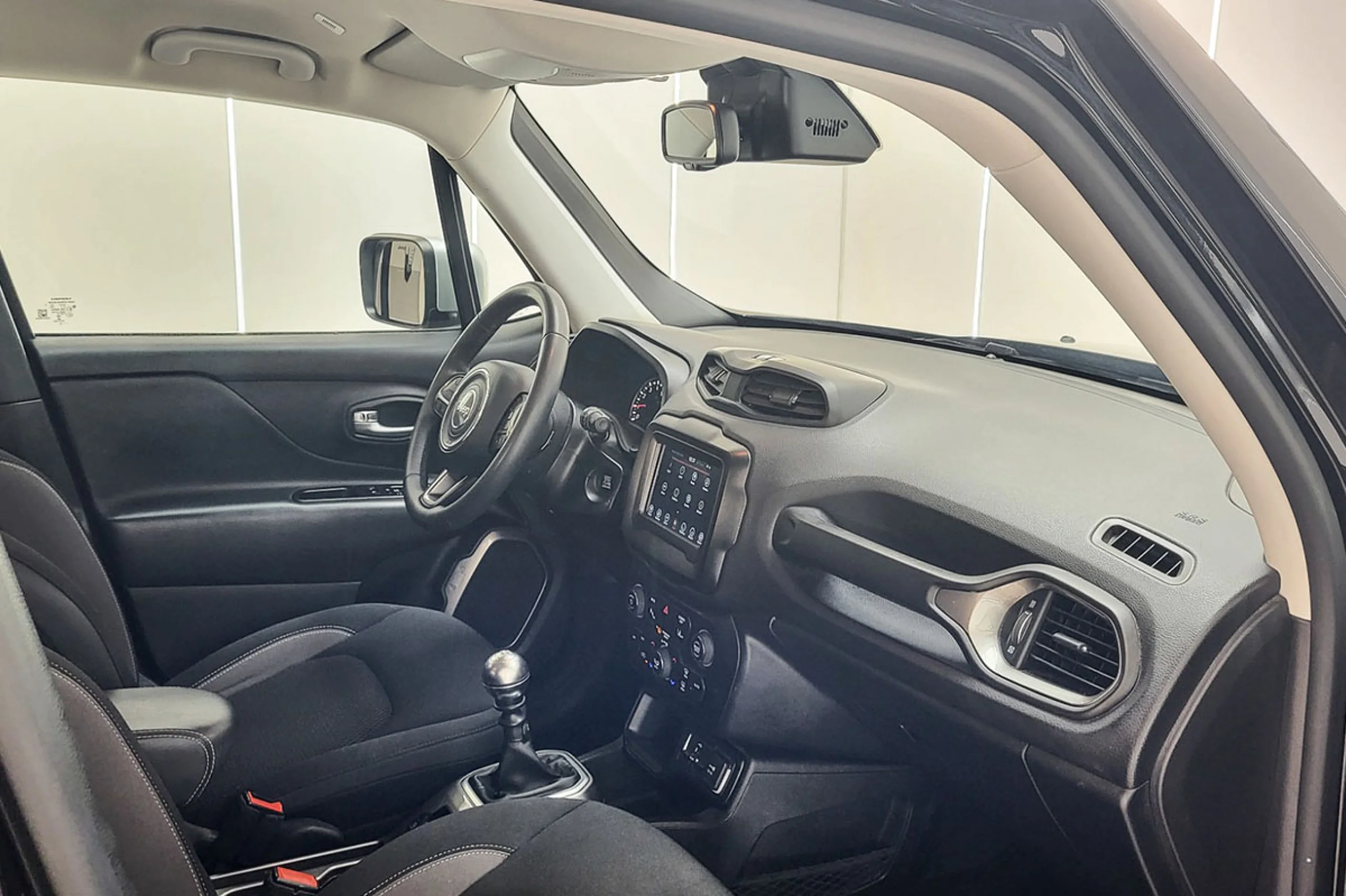 Jeep Renegade Limited 1.0G 88kW 120CV 4x2 - Foto 16