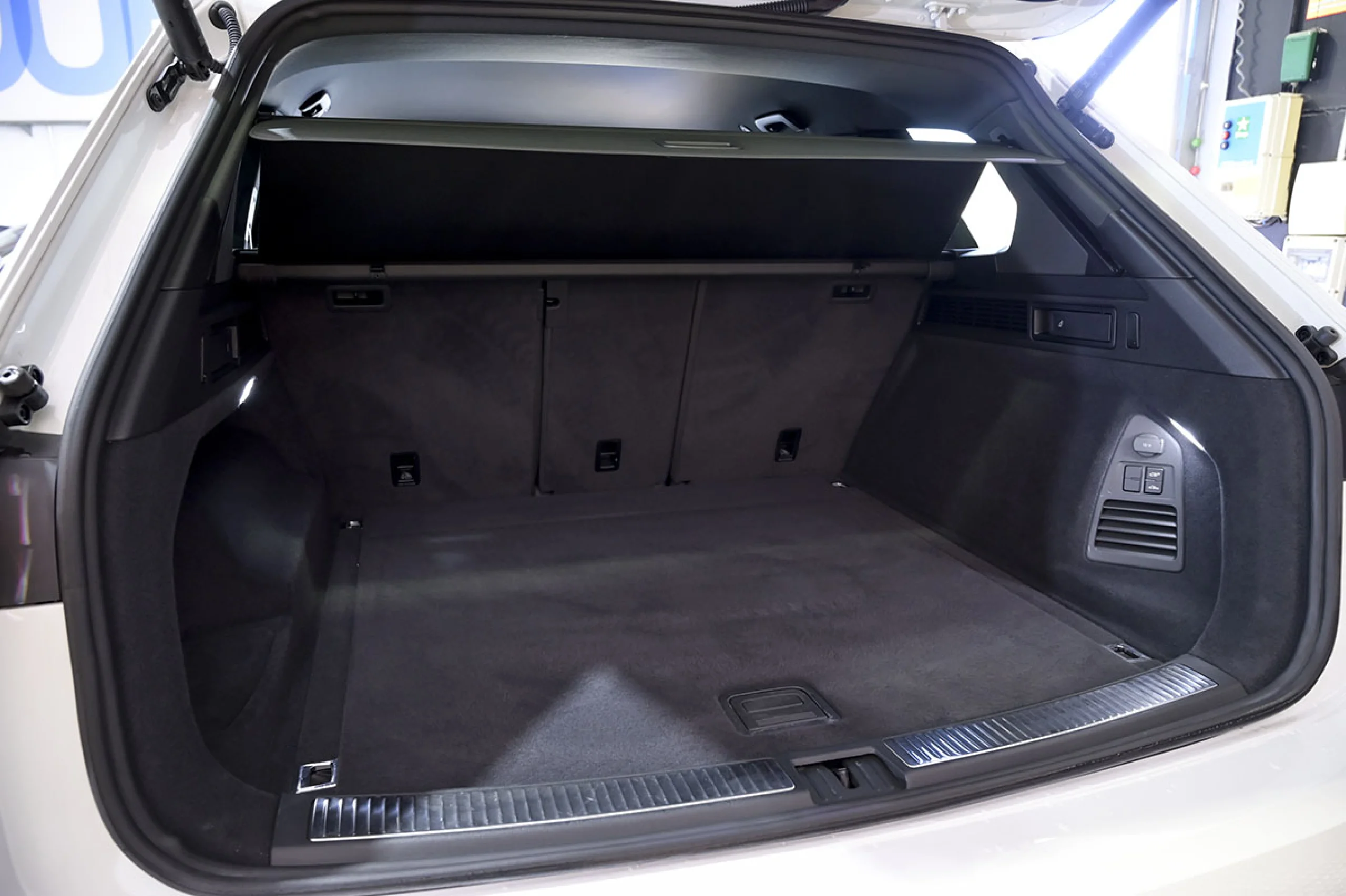 Volkswagen Touareg Prem Eleg 3.0 V6 TDI 210kW Tip 4M - Foto 12