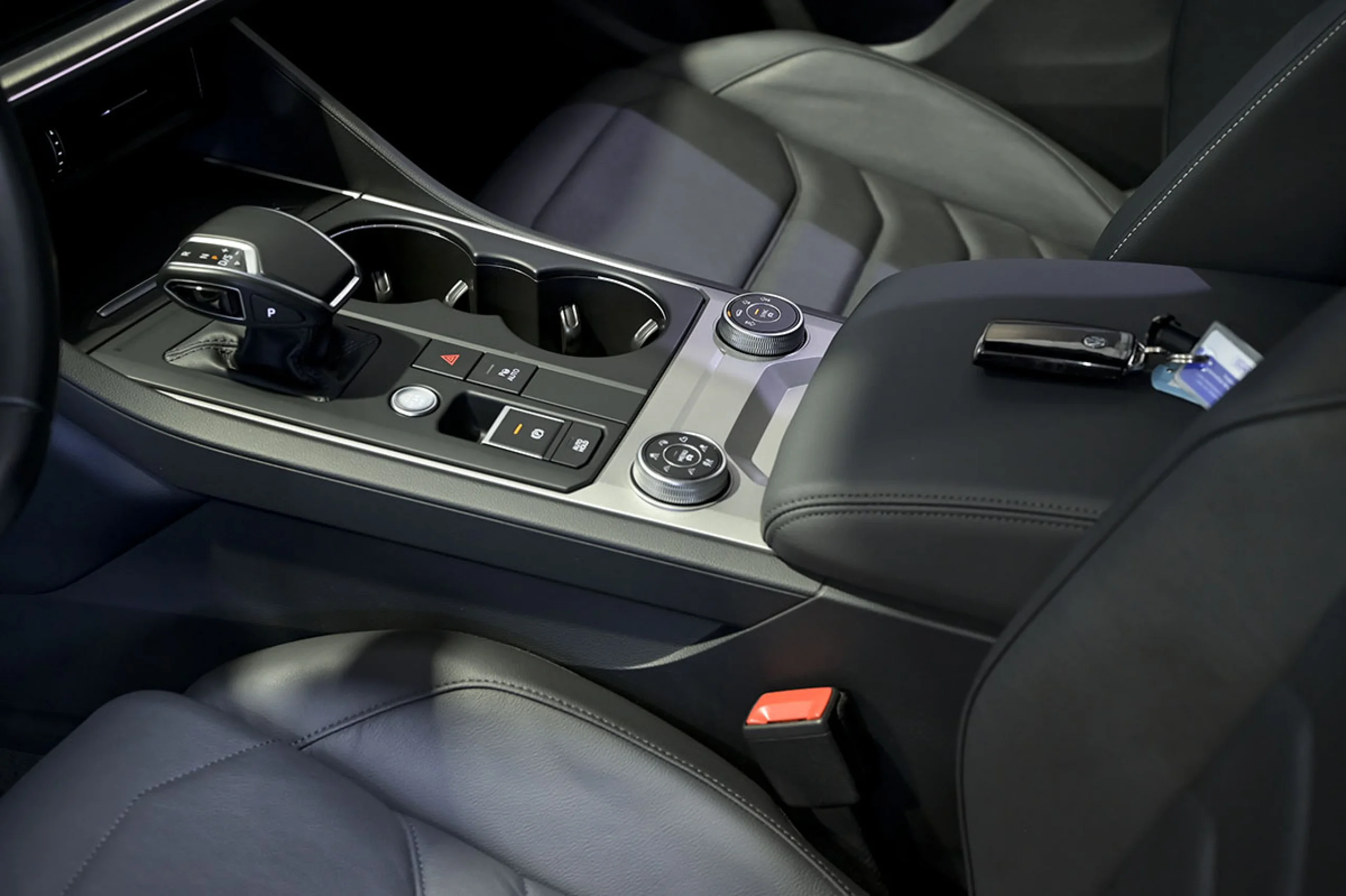 Volkswagen Touareg Prem Eleg 3.0 V6 TDI 210kW Tip 4M - Foto 26