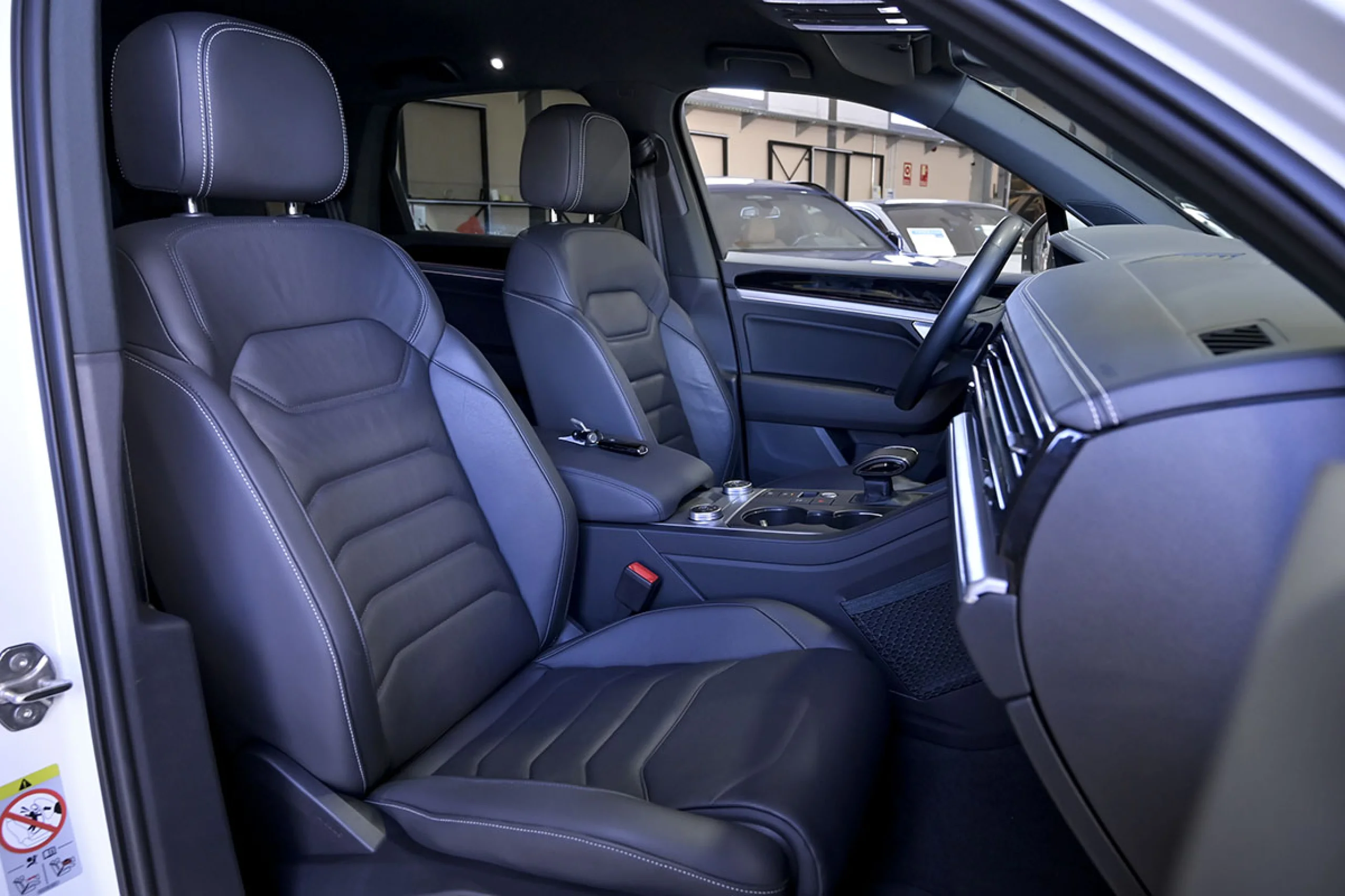 Volkswagen Touareg Prem Eleg 3.0 V6 TDI 210kW Tip 4M - Foto 28