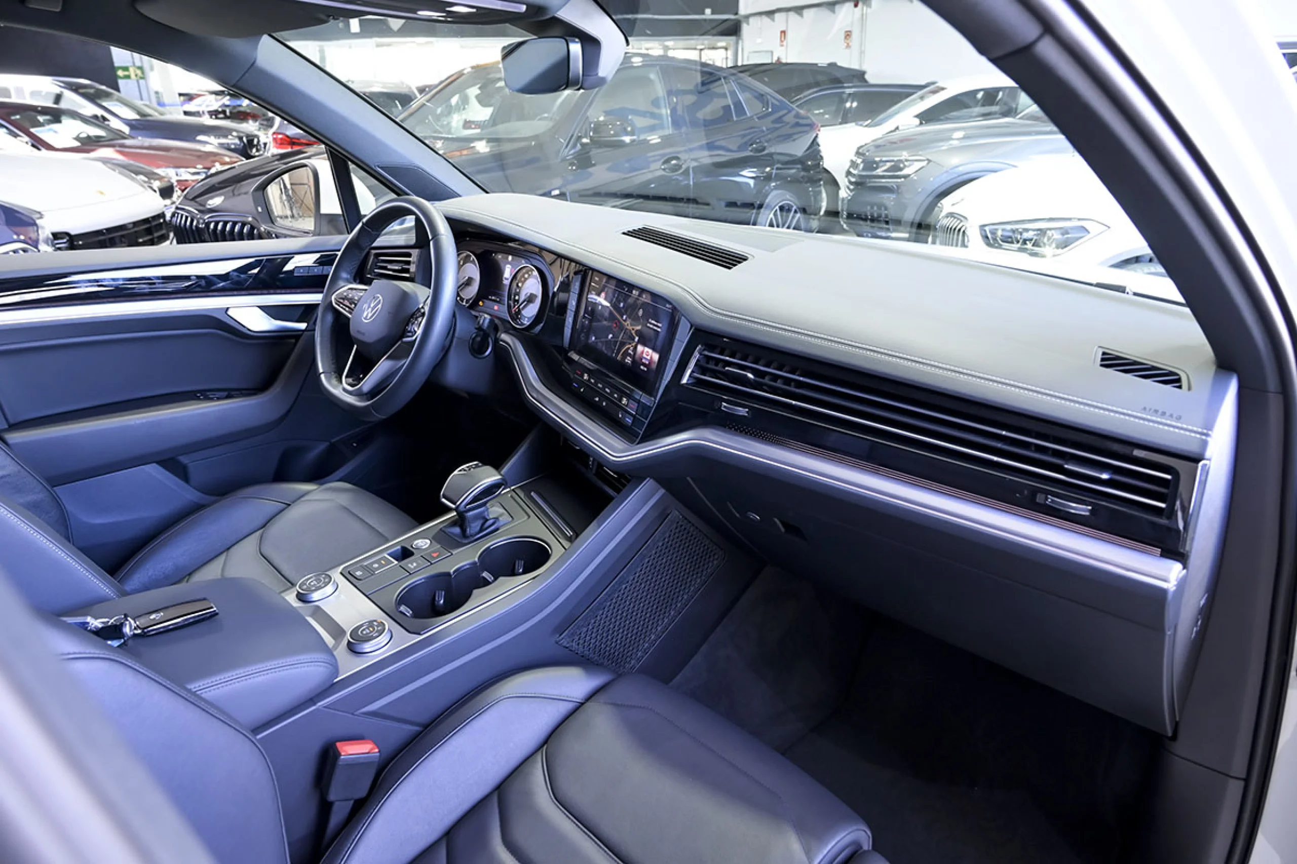 Volkswagen Touareg Prem Eleg 3.0 V6 TDI 210kW Tip 4M - Foto 29