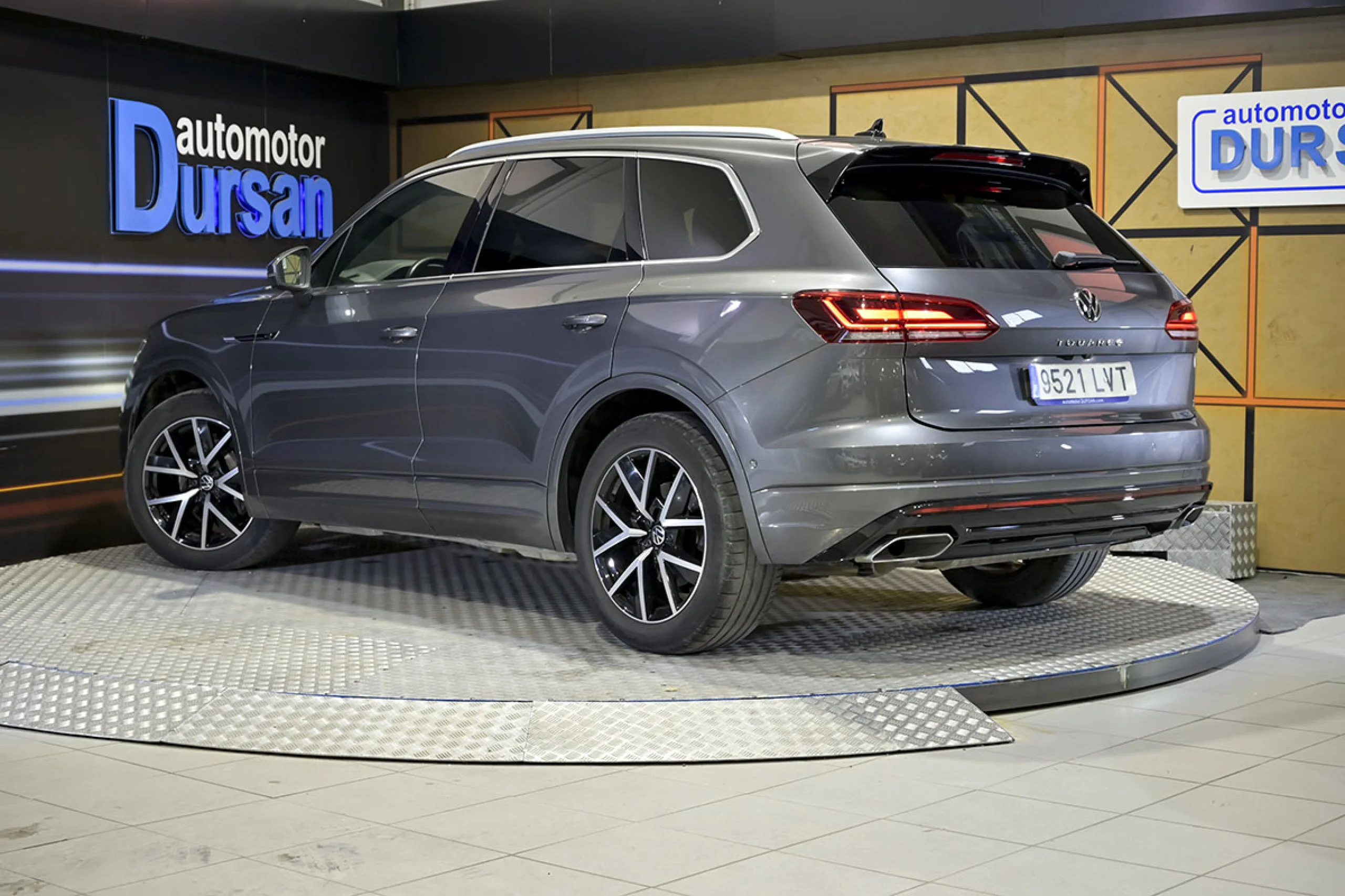 Volkswagen Touareg Prem Eleg 3.0 V6 TDI 210kW Tip 4M - Foto 4