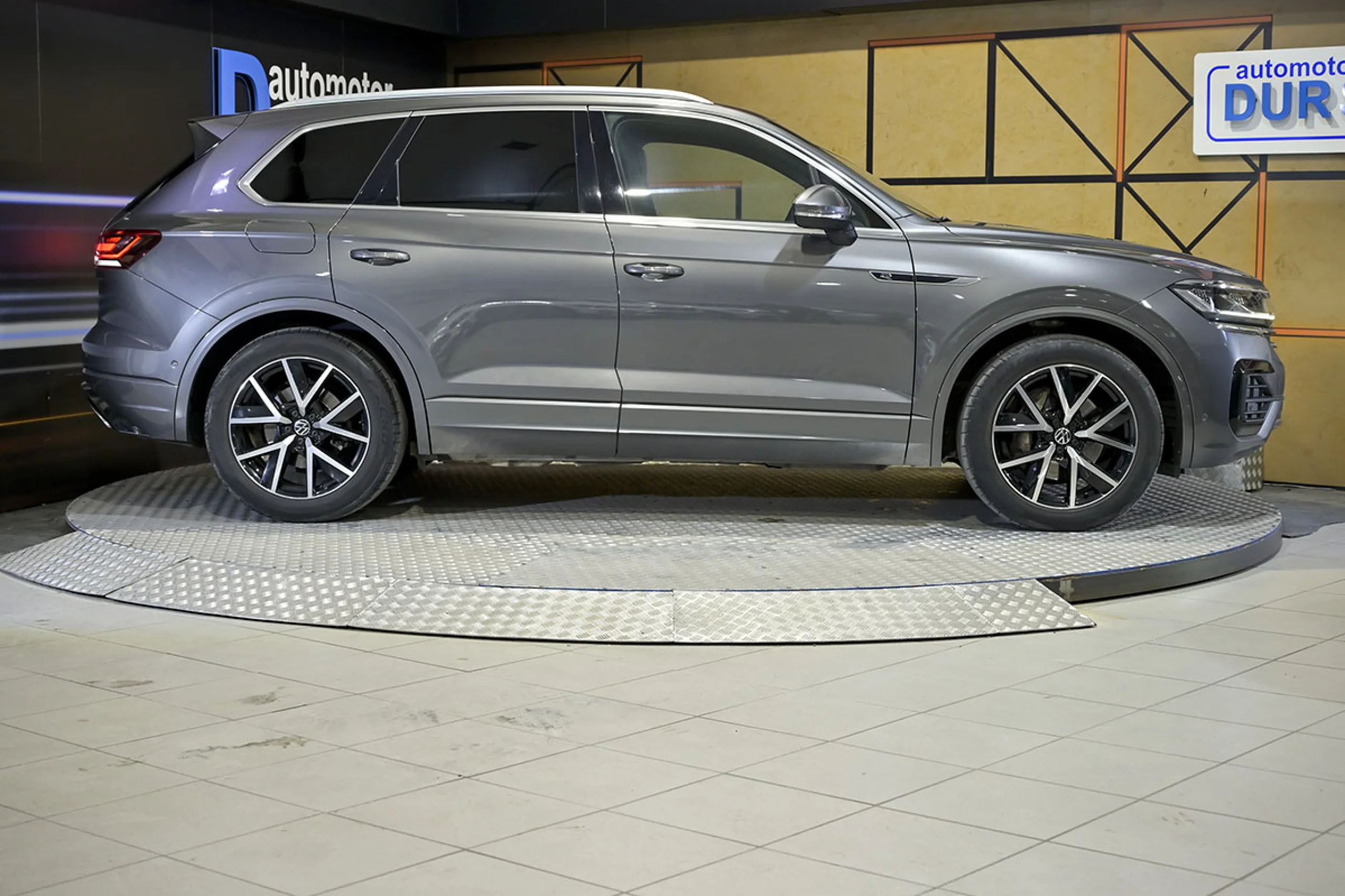 Volkswagen Touareg Prem Eleg 3.0 V6 TDI 210kW Tip 4M - Foto 18