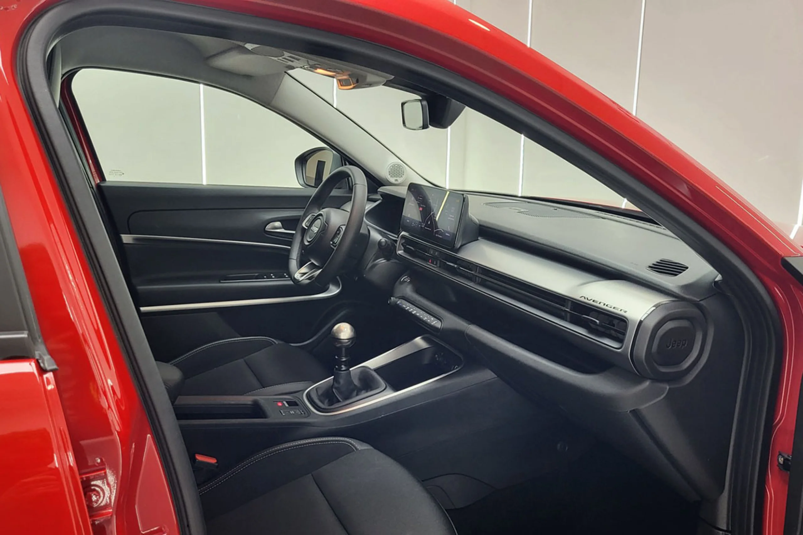 Jeep Avenger 1.2 G 74kW 100CV Altitude - Foto 18