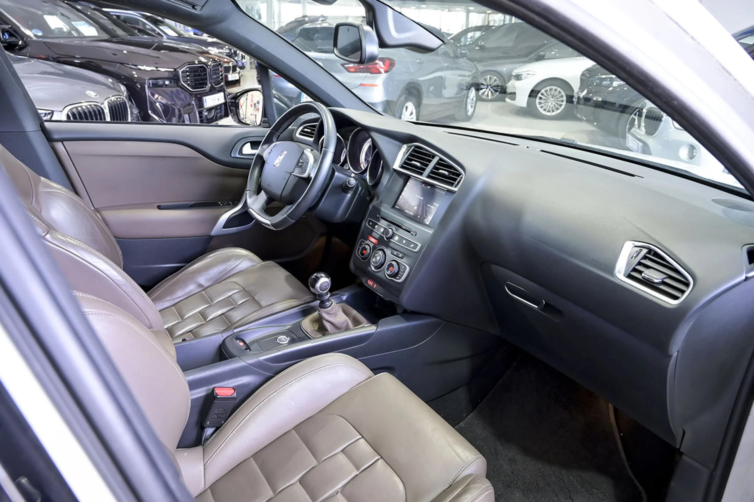 DS DS4 DS 4 Crossback 1.2 PureTech 130cv SS Desire - Foto 31