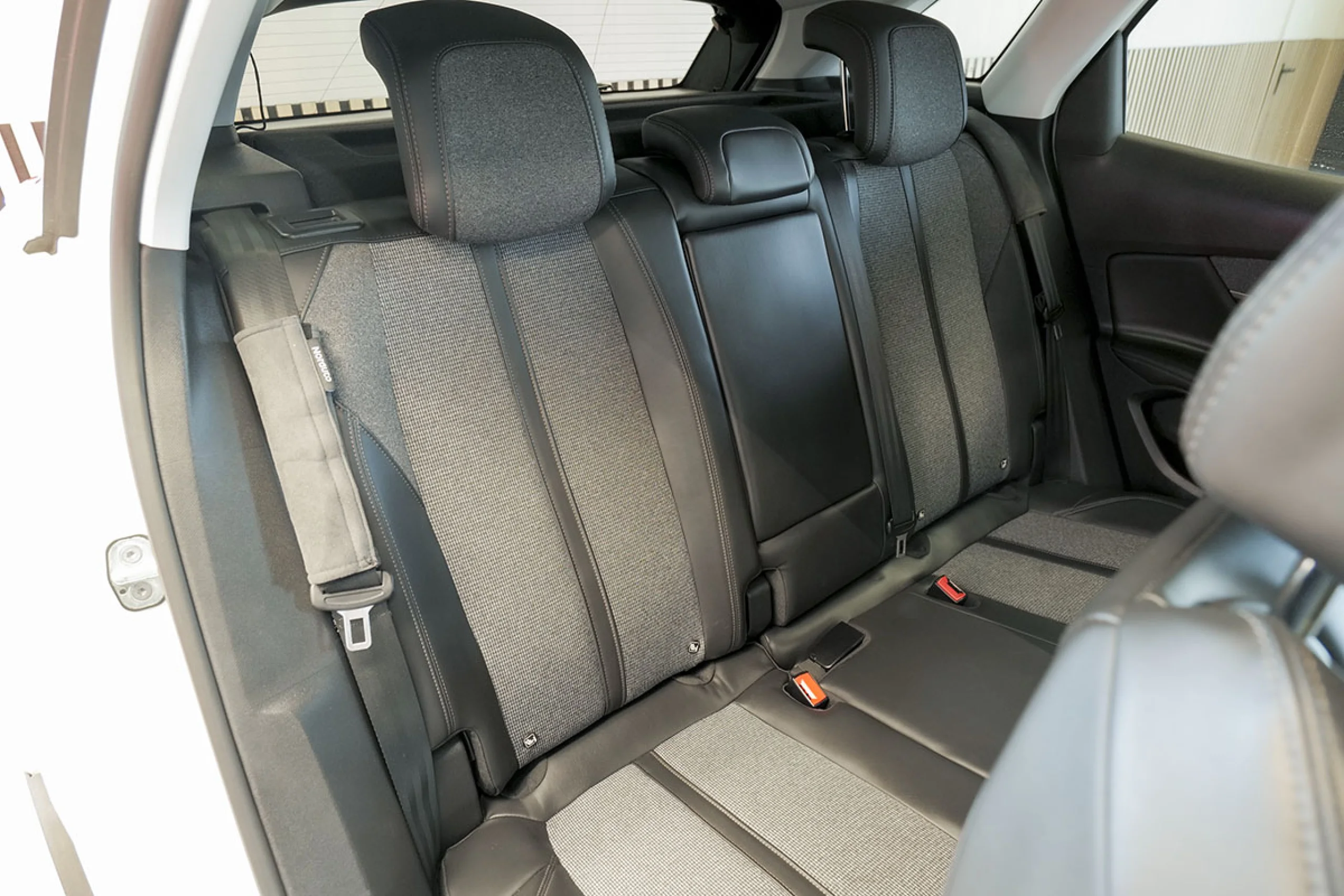 Peugeot 3008 1.5L BlueHDi 96kW 130CV SS Allure - Foto 14
