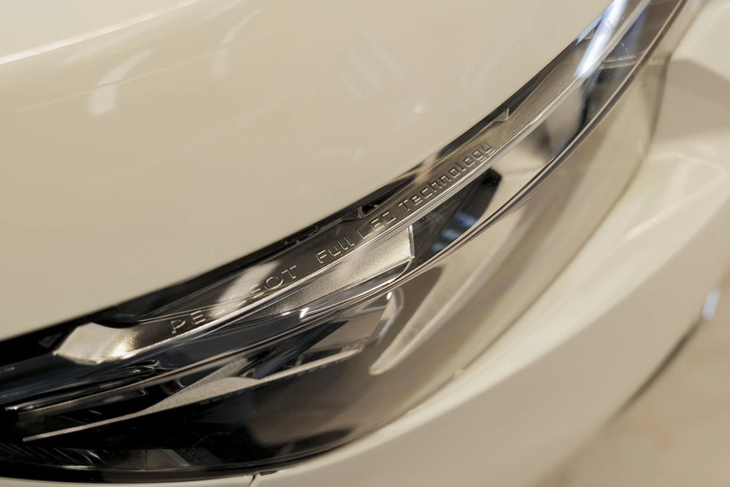 Peugeot 5008 GT Line 1.6 PureTech 132kW 180CV EAT8 - Foto 20