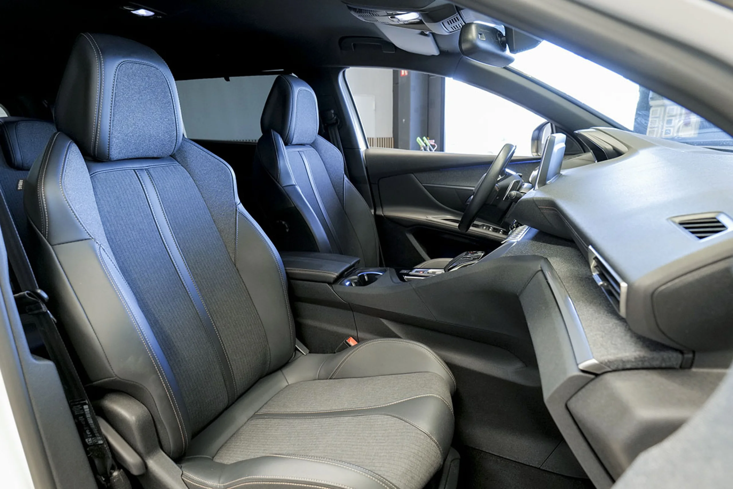 Peugeot 5008 GT Line 1.6 PureTech 132kW 180CV EAT8 - Foto 32