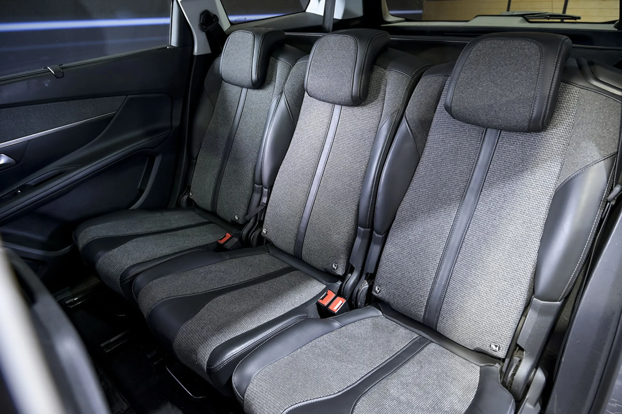 Peugeot 5008 Allure 2.0 BlueHDi 110KW 150CV - Foto 17