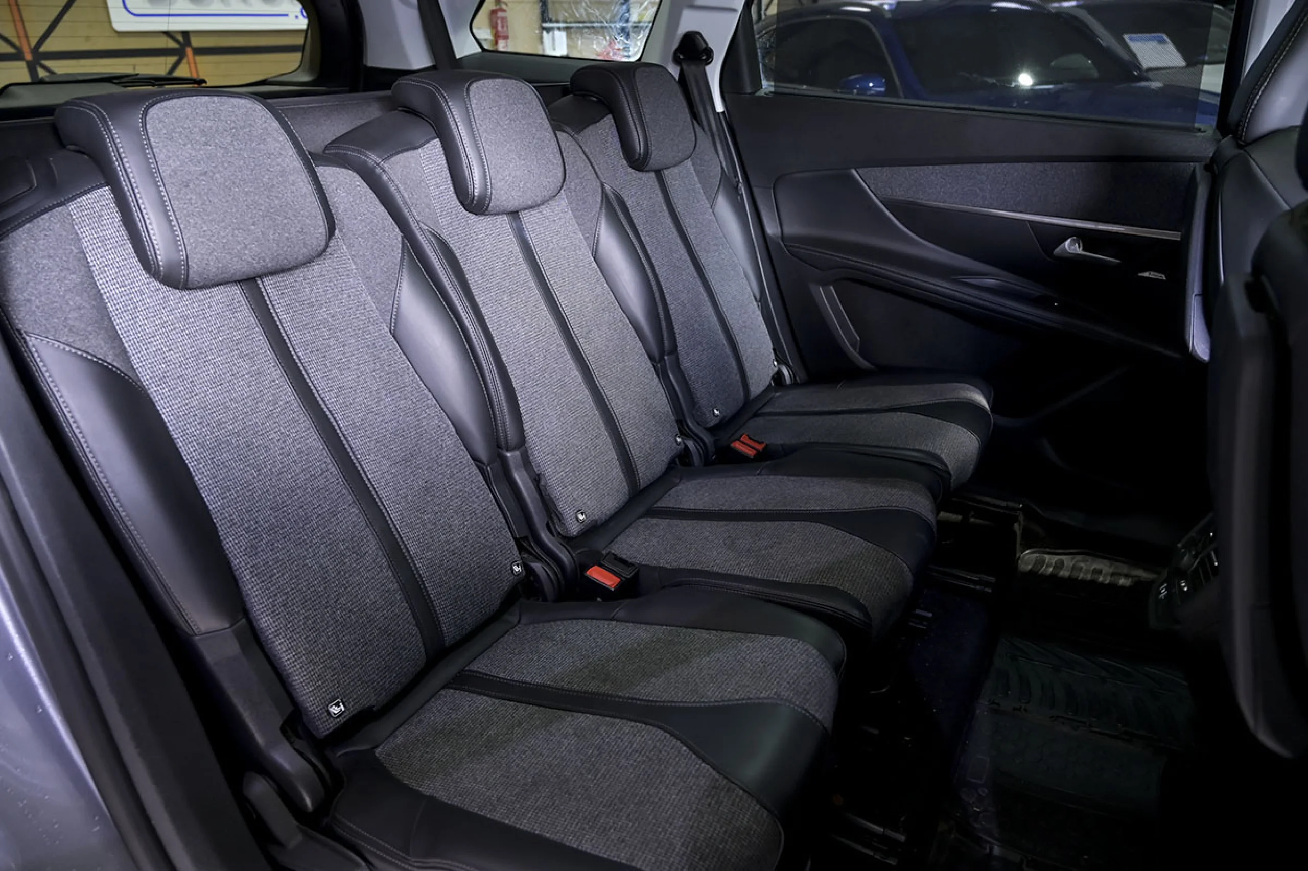 Peugeot 5008 Allure 2.0 BlueHDi 110KW 150CV - Foto 18