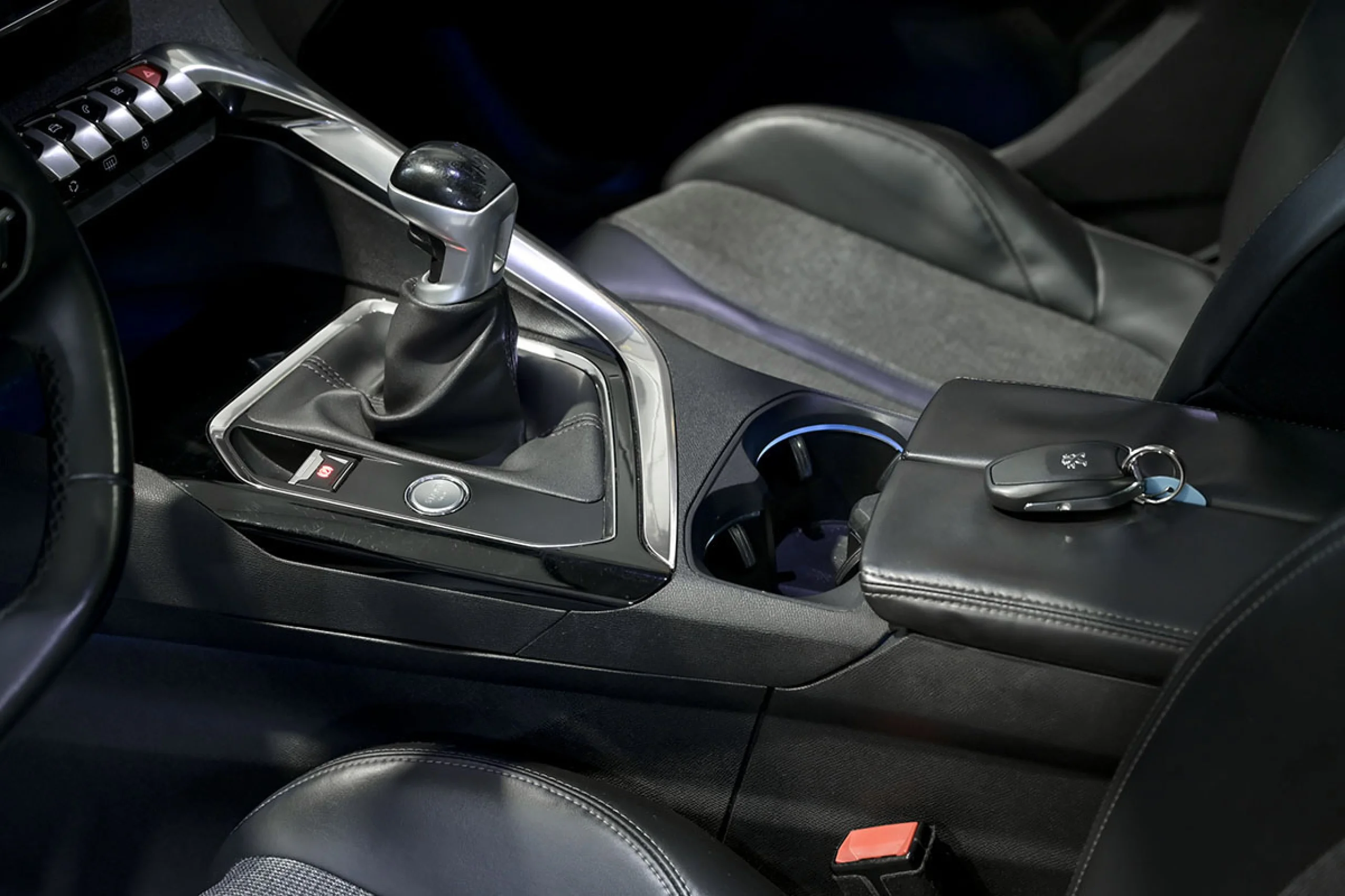 Peugeot 5008 Allure 2.0 BlueHDi 110KW 150CV - Foto 30