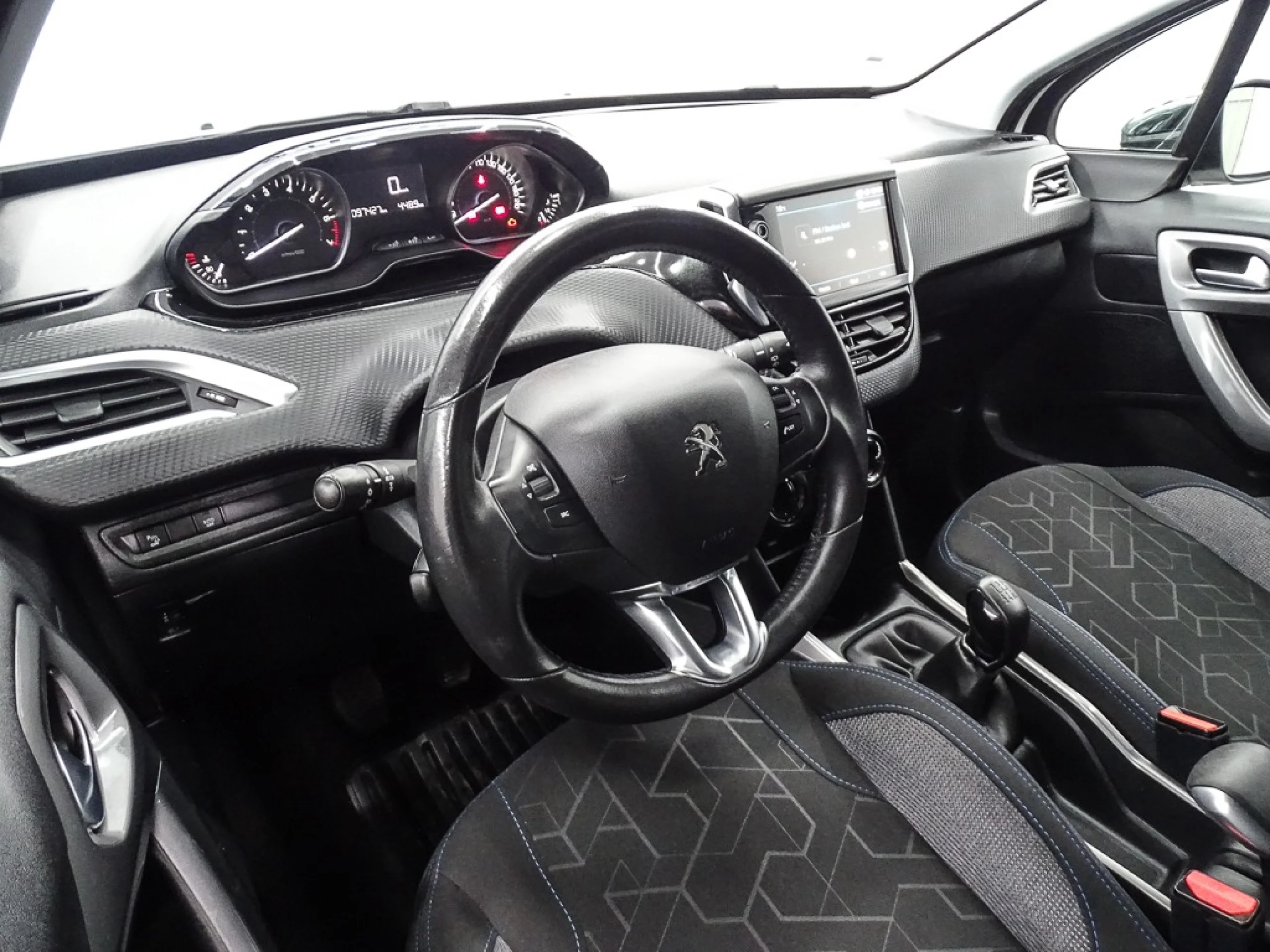 Peugeot 2008 Style 1.2L PureTech 60KW 82CV SS - Foto 6