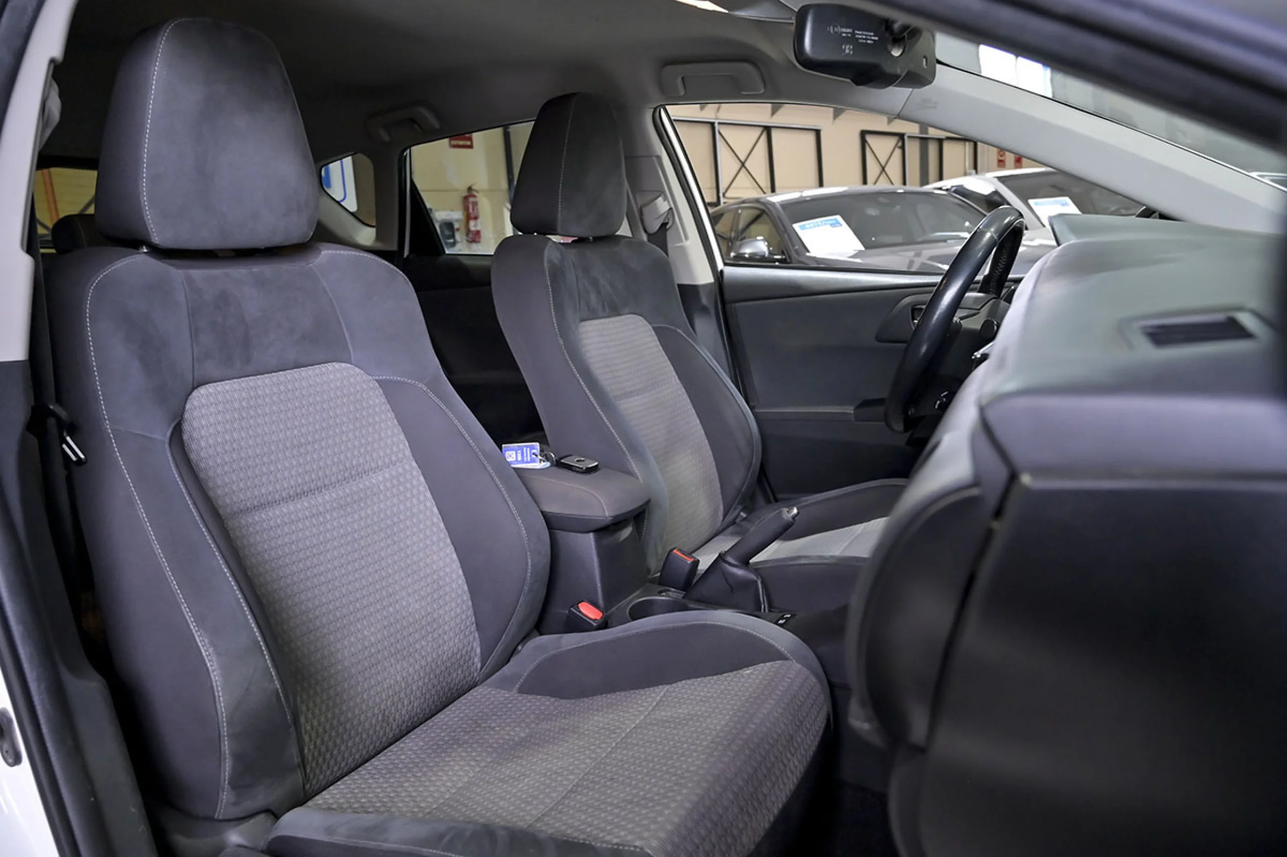 Toyota Auris 1.8 140H Hybrid Feel - Foto 28