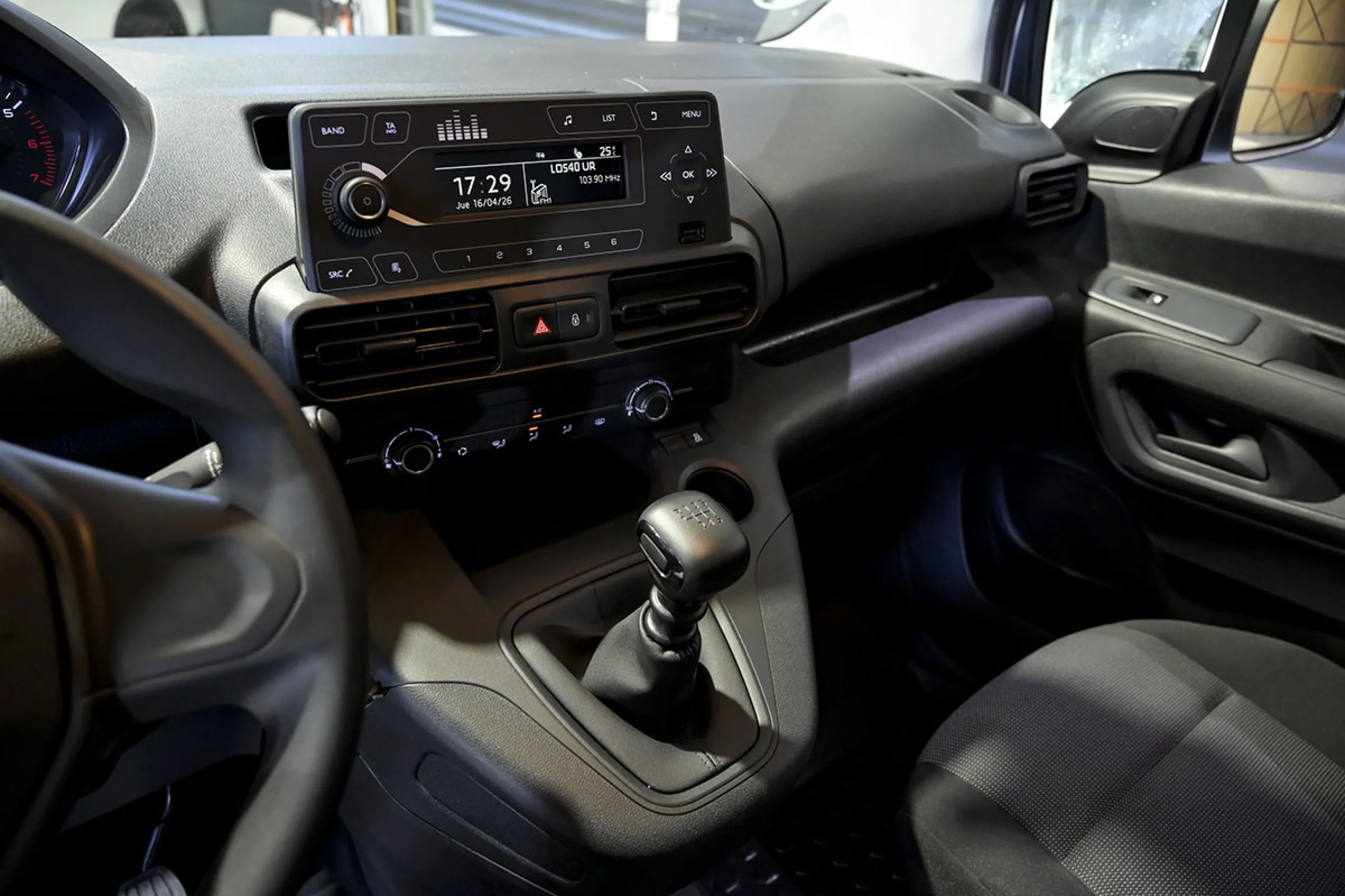 Peugeot Rifter Active Pack Standard BlueHDi 73kW - Foto 25