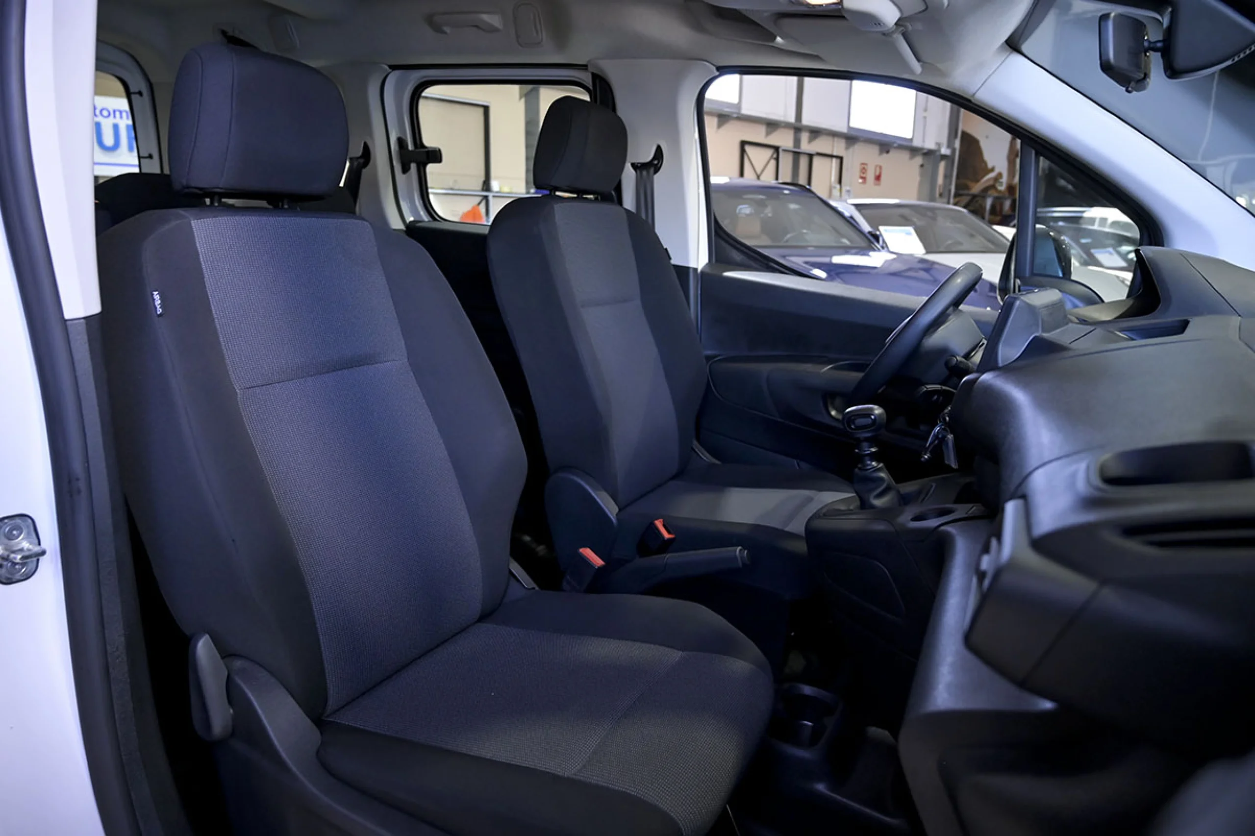 Peugeot Rifter Active Pack Standard BlueHDi 73kW - Foto 30