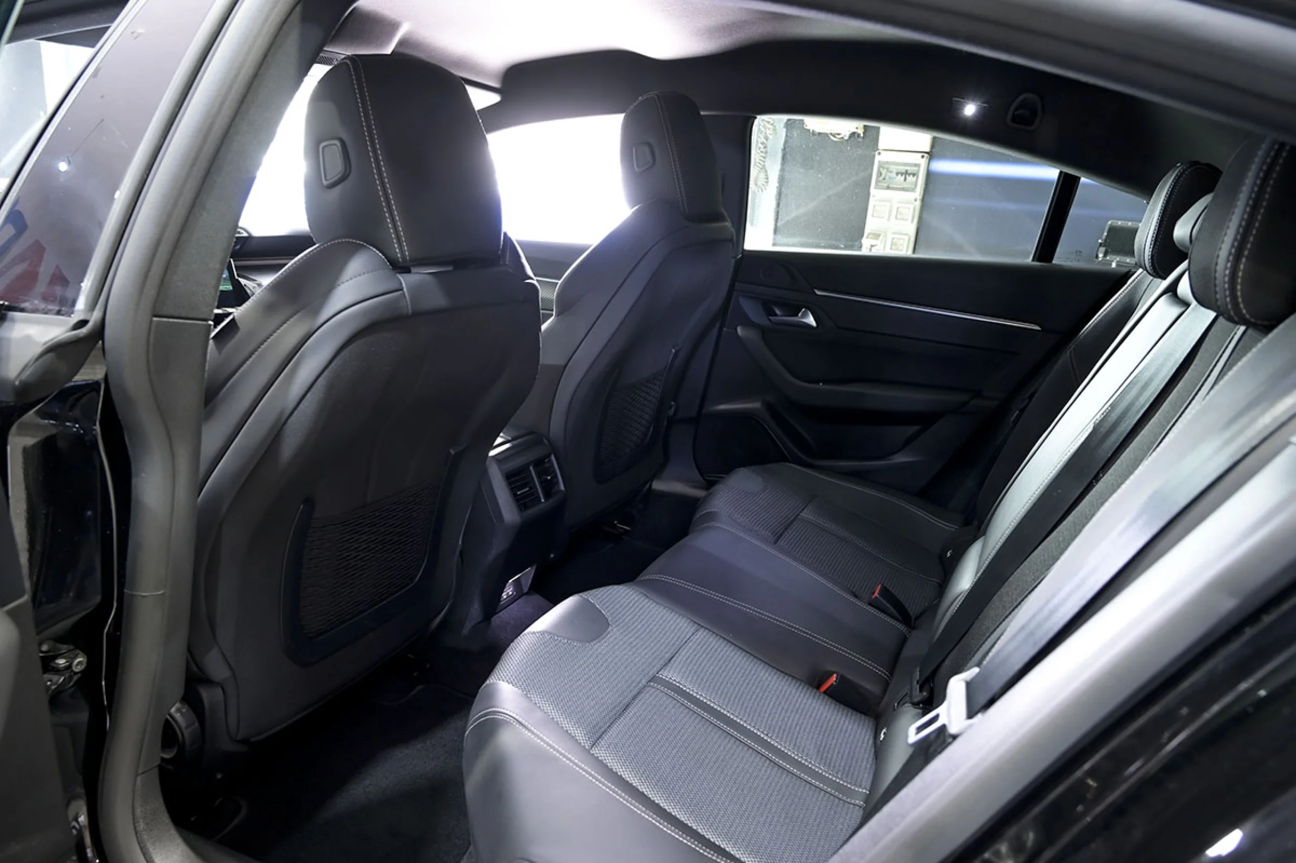 Peugeot 508 5P Allure Pack PureTech 130 SS EAT8 - Foto 15