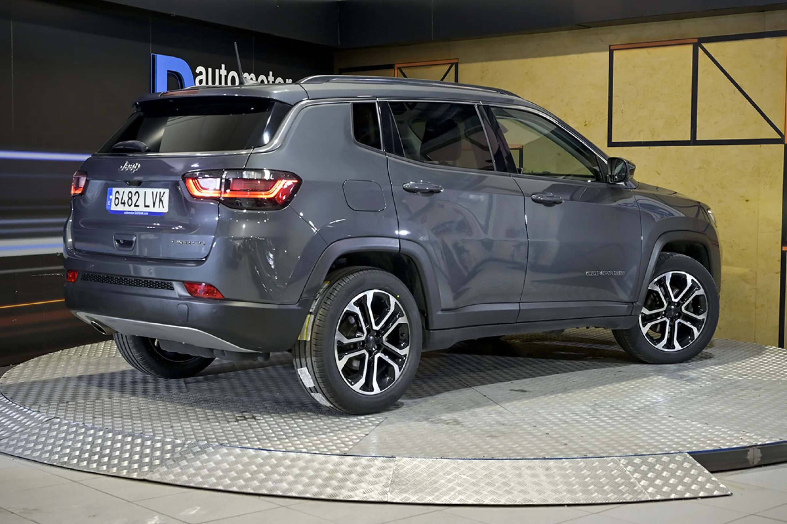 Jeep Compass 1.6 Mjet 96kW 130CV Limited FWD - Foto 5