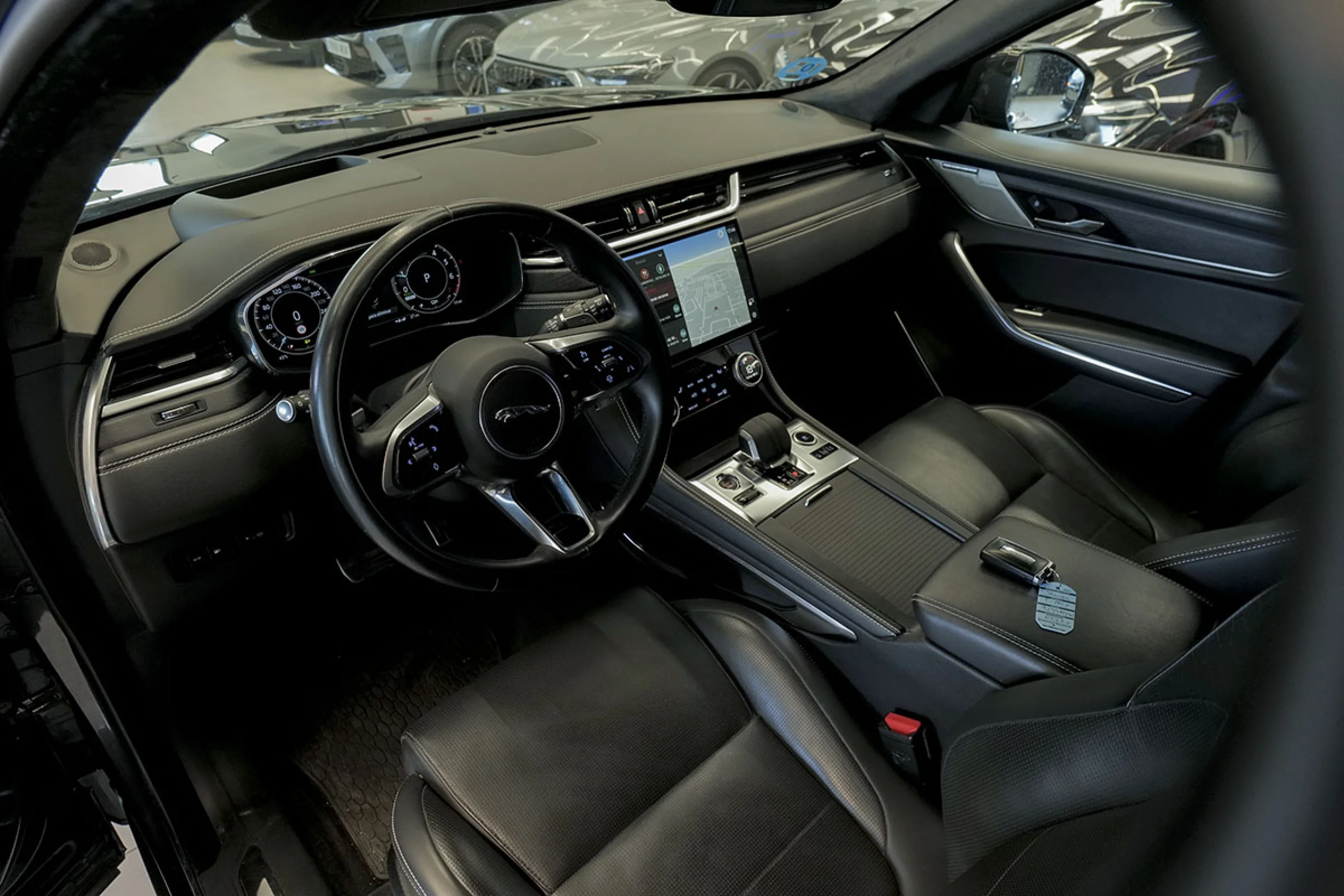 Jaguar F-Pace 2.0 I4 PHEV 404PS AWD Auto RDynamic SE - Foto 4