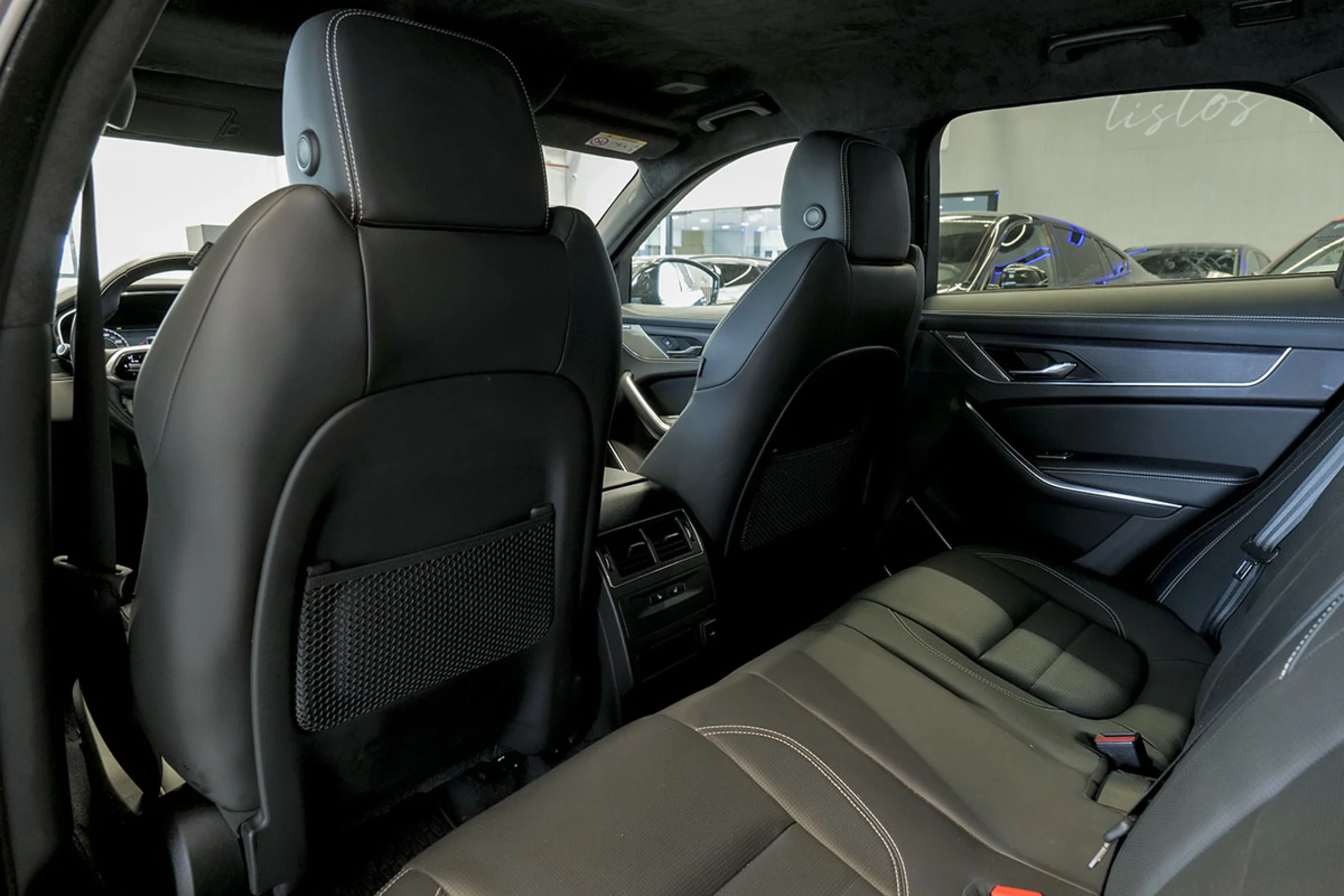 Jaguar F-Pace 2.0 I4 PHEV 404PS AWD Auto RDynamic SE - Foto 15
