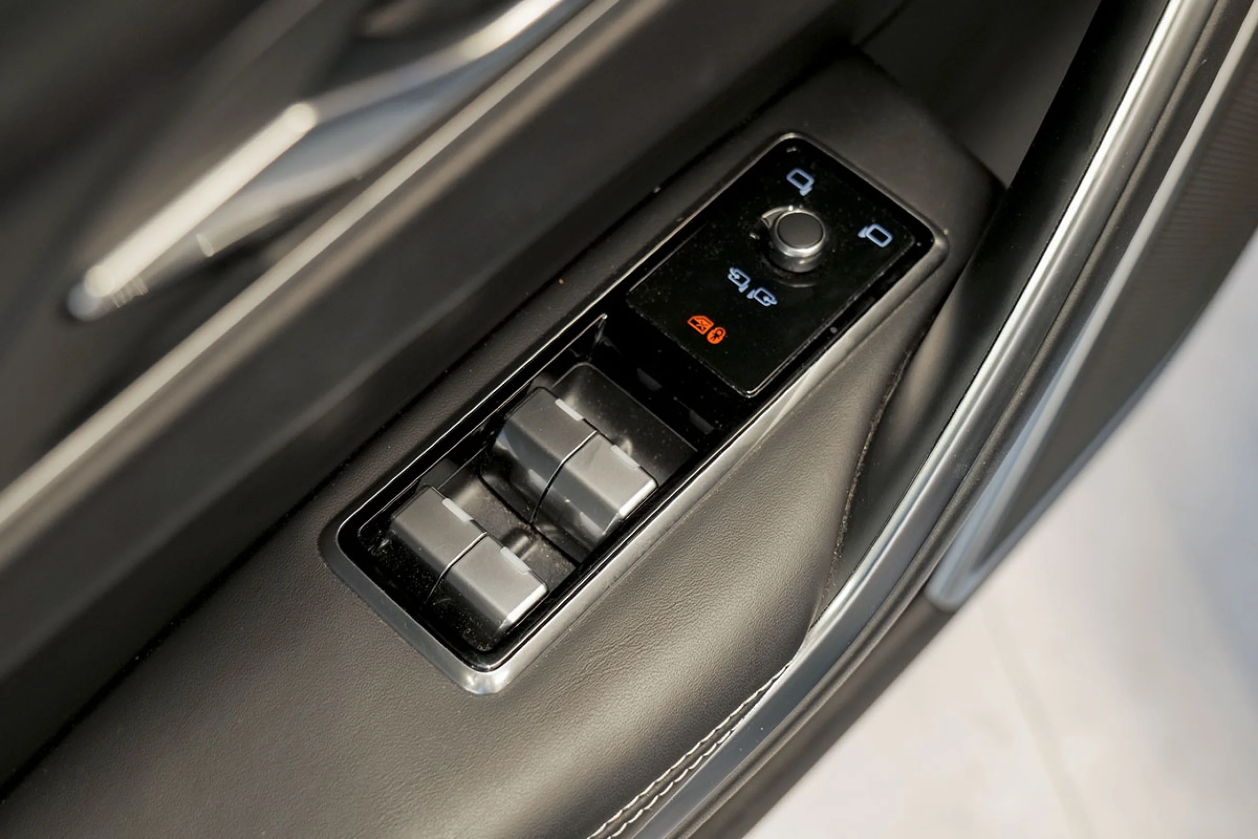 Jaguar F-Pace 2.0 I4 PHEV 404PS AWD Auto RDynamic SE - Foto 21