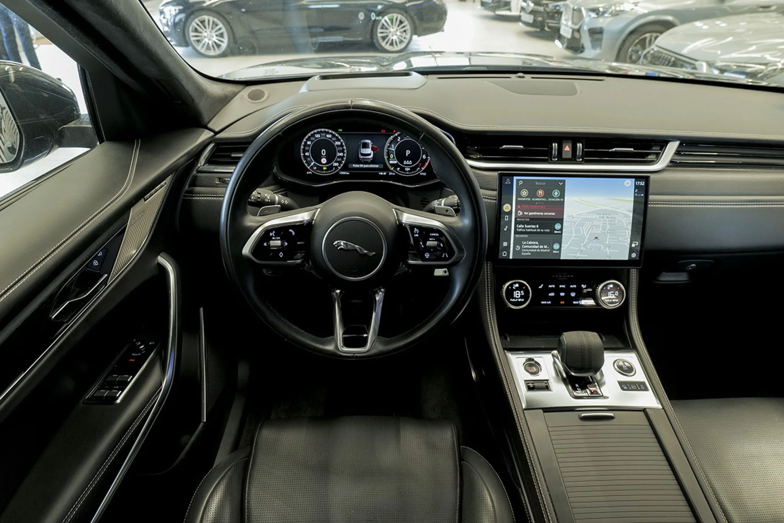 Jaguar F-Pace 2.0 I4 PHEV 404PS AWD Auto RDynamic SE - Foto 41