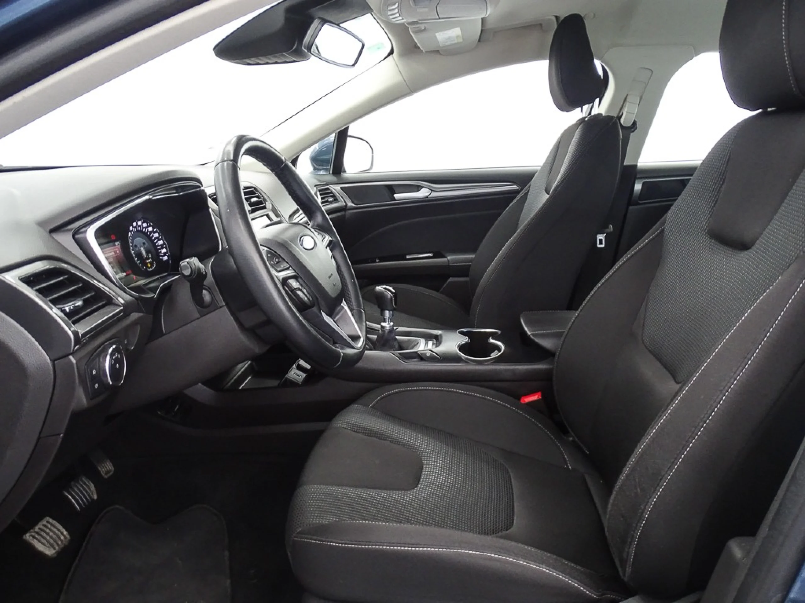 Ford Mondeo 2.0 TDCi 110kW 150CV Business - Foto 9