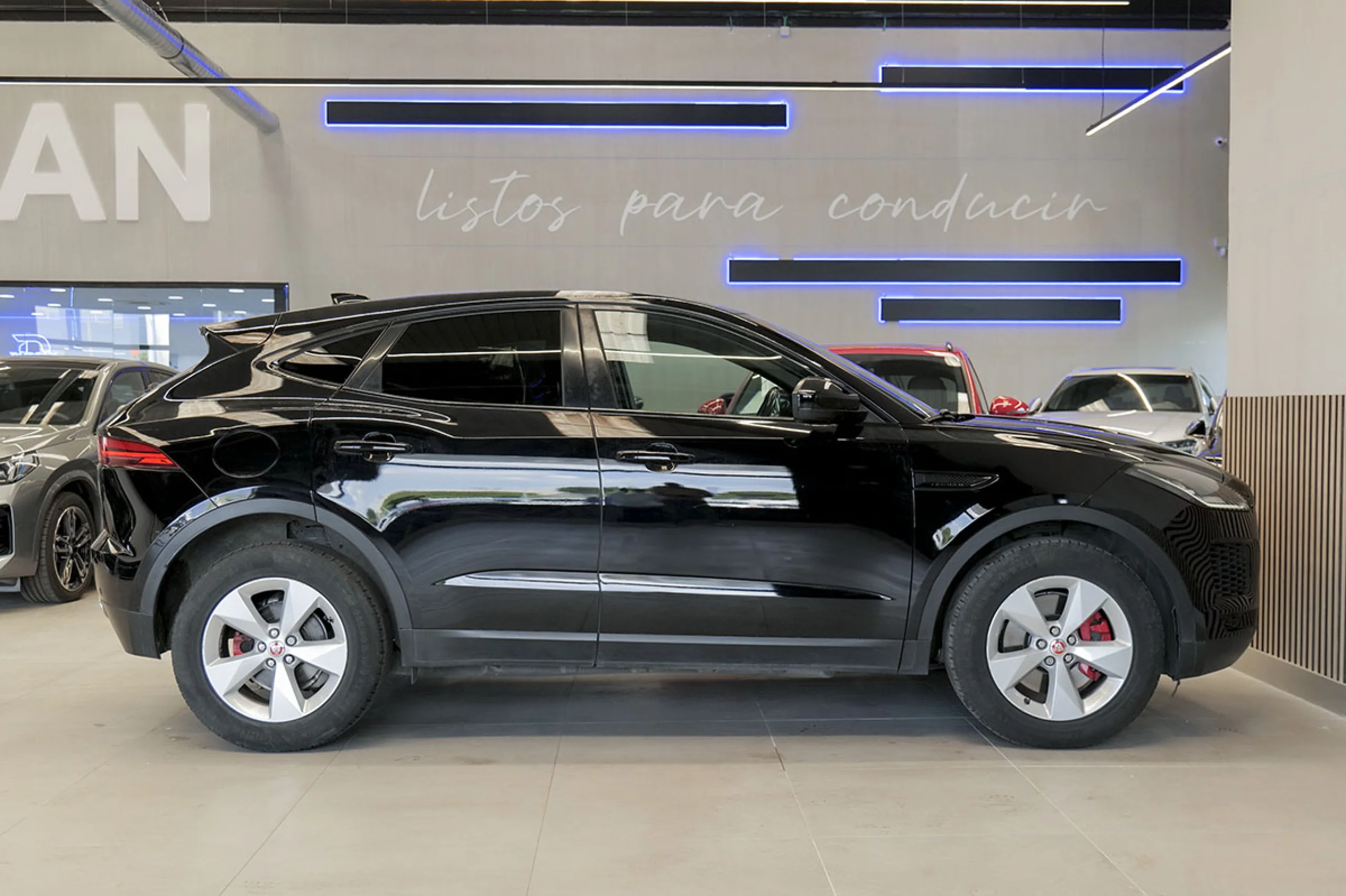 Jaguar E-Pace 2.0D 132kW Pure - Foto 16