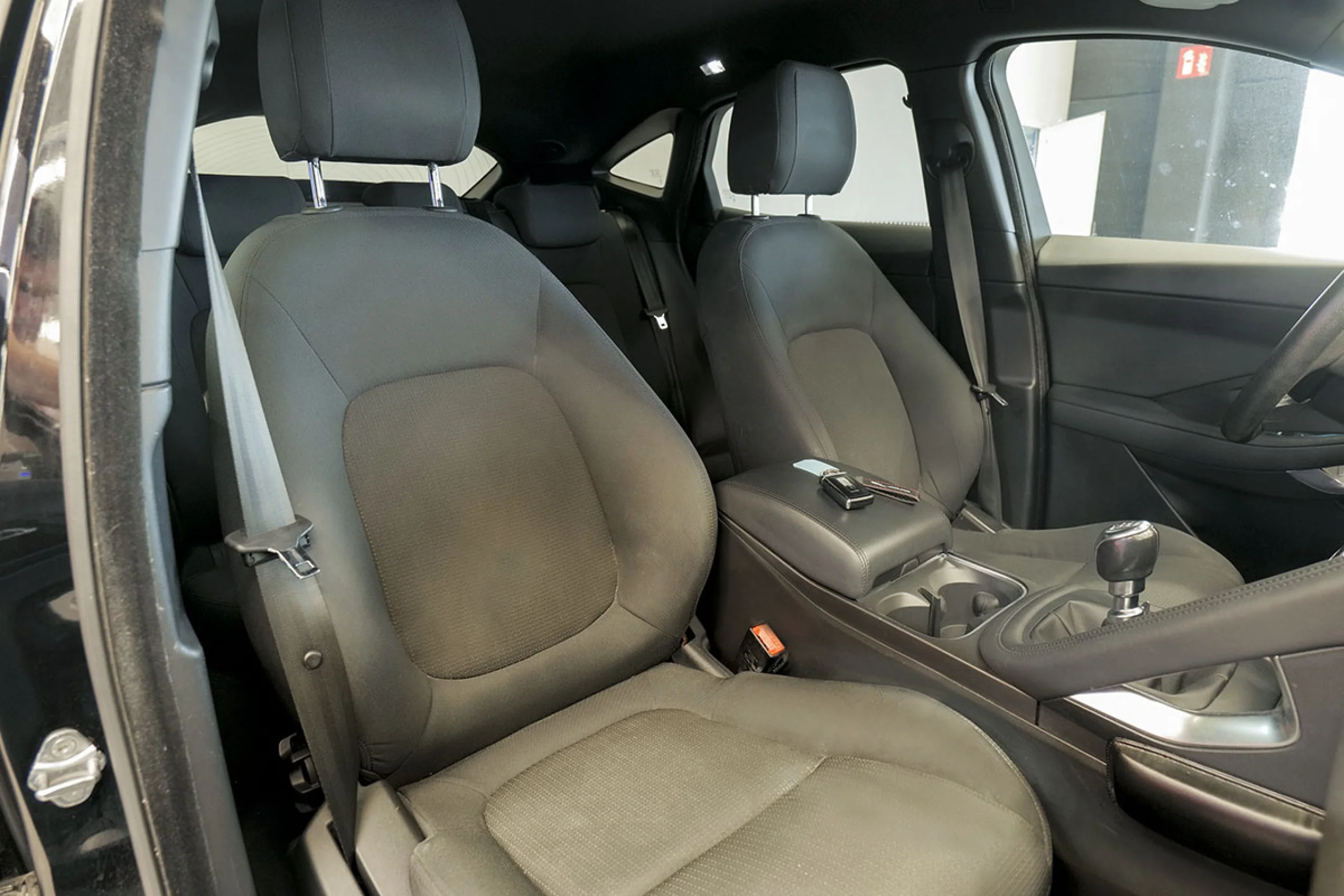 Jaguar E-Pace 2.0D 132kW Pure - Foto 17