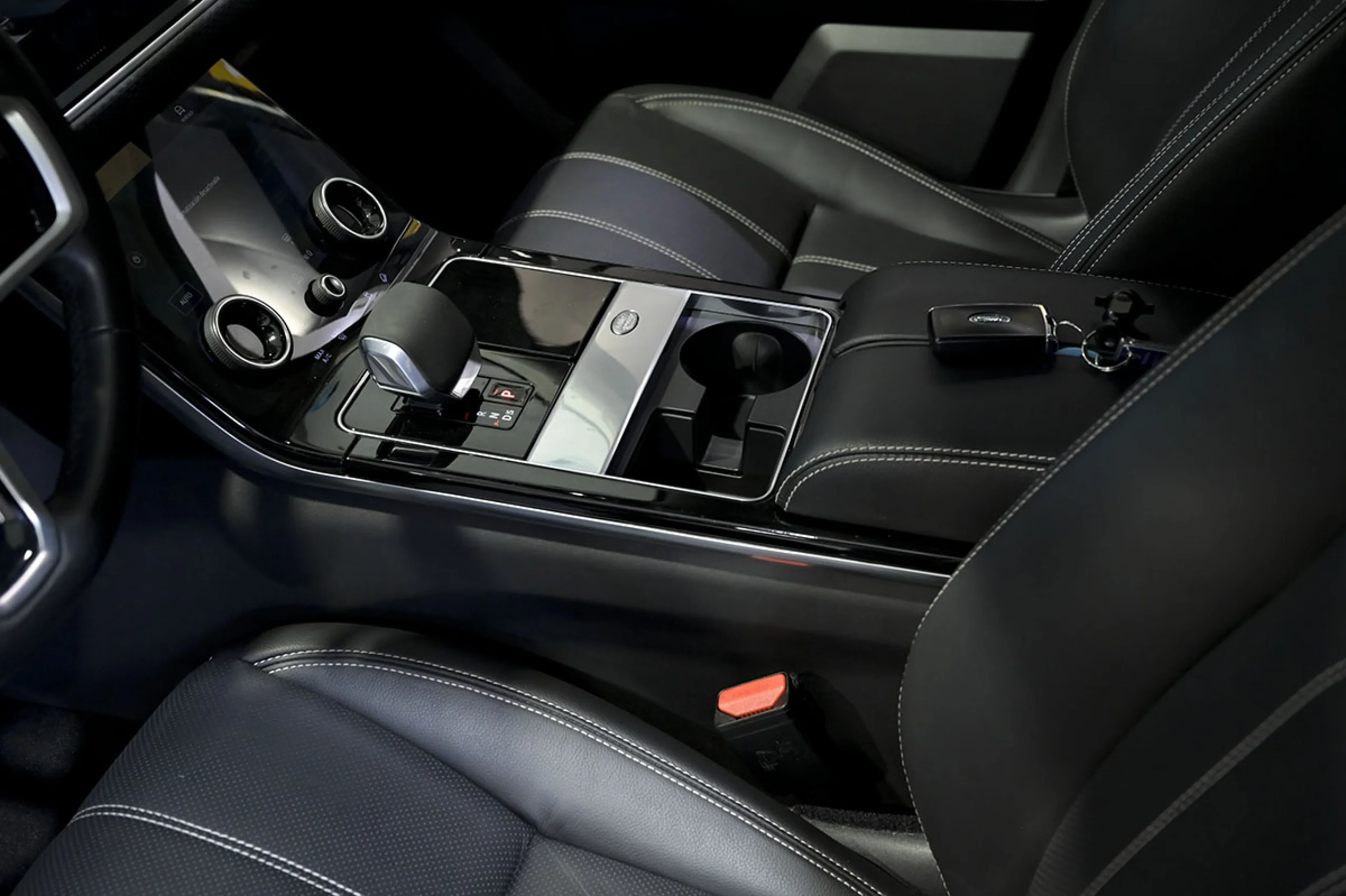 Land Rover Range Rover Velar 2.0D I4 150kW 204CV S 4WD Auto - Foto 27