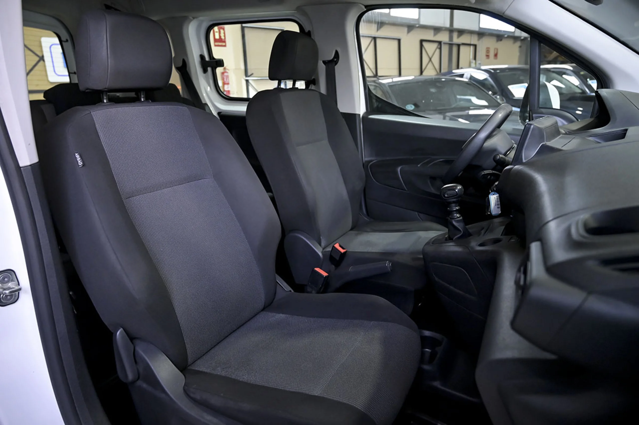 Peugeot Rifter Active Standard BlueHDi 73kW - Foto 26