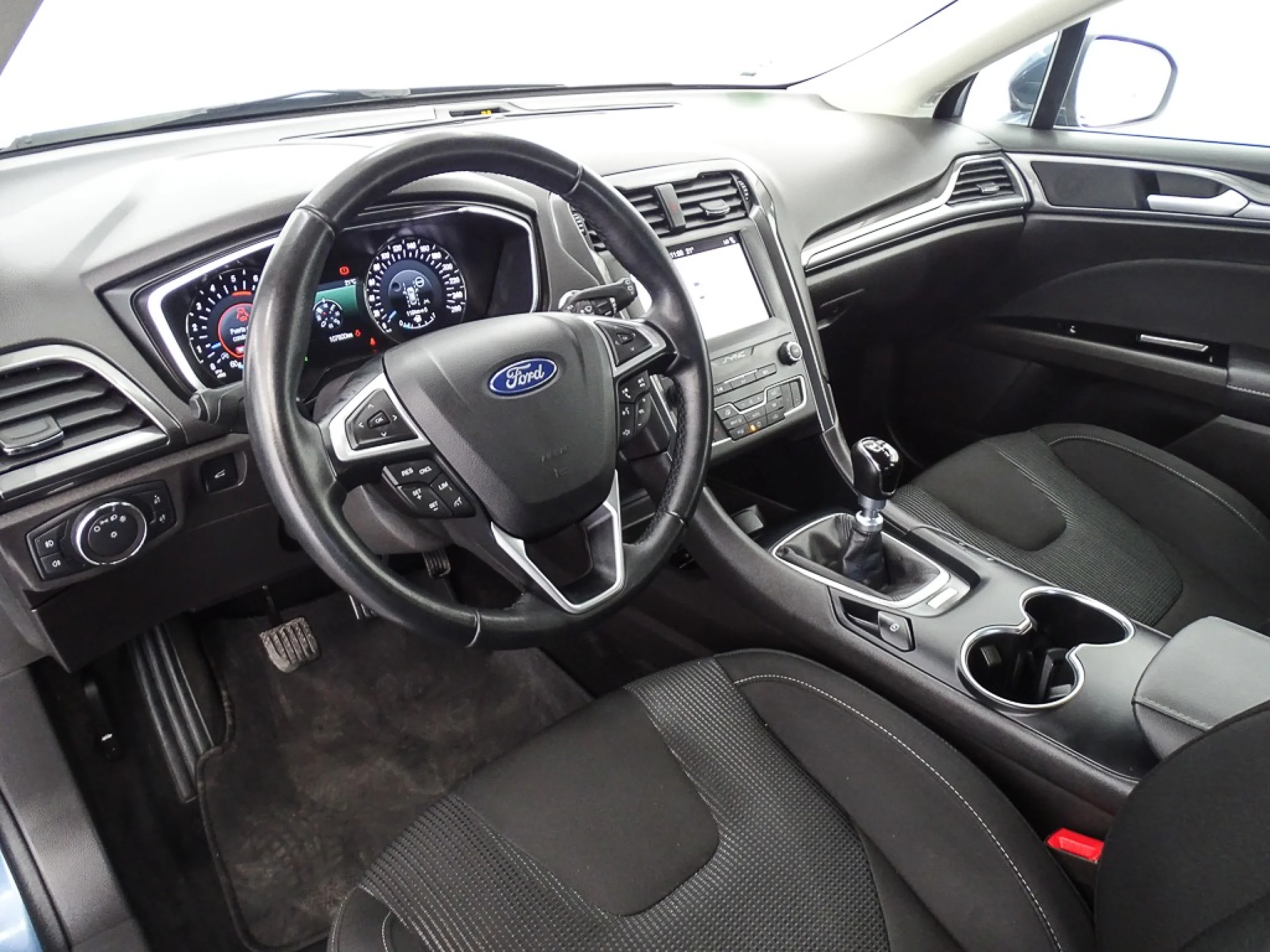 Ford Mondeo 2.0 TDCi 110kW 150CV Trend - Foto 6
