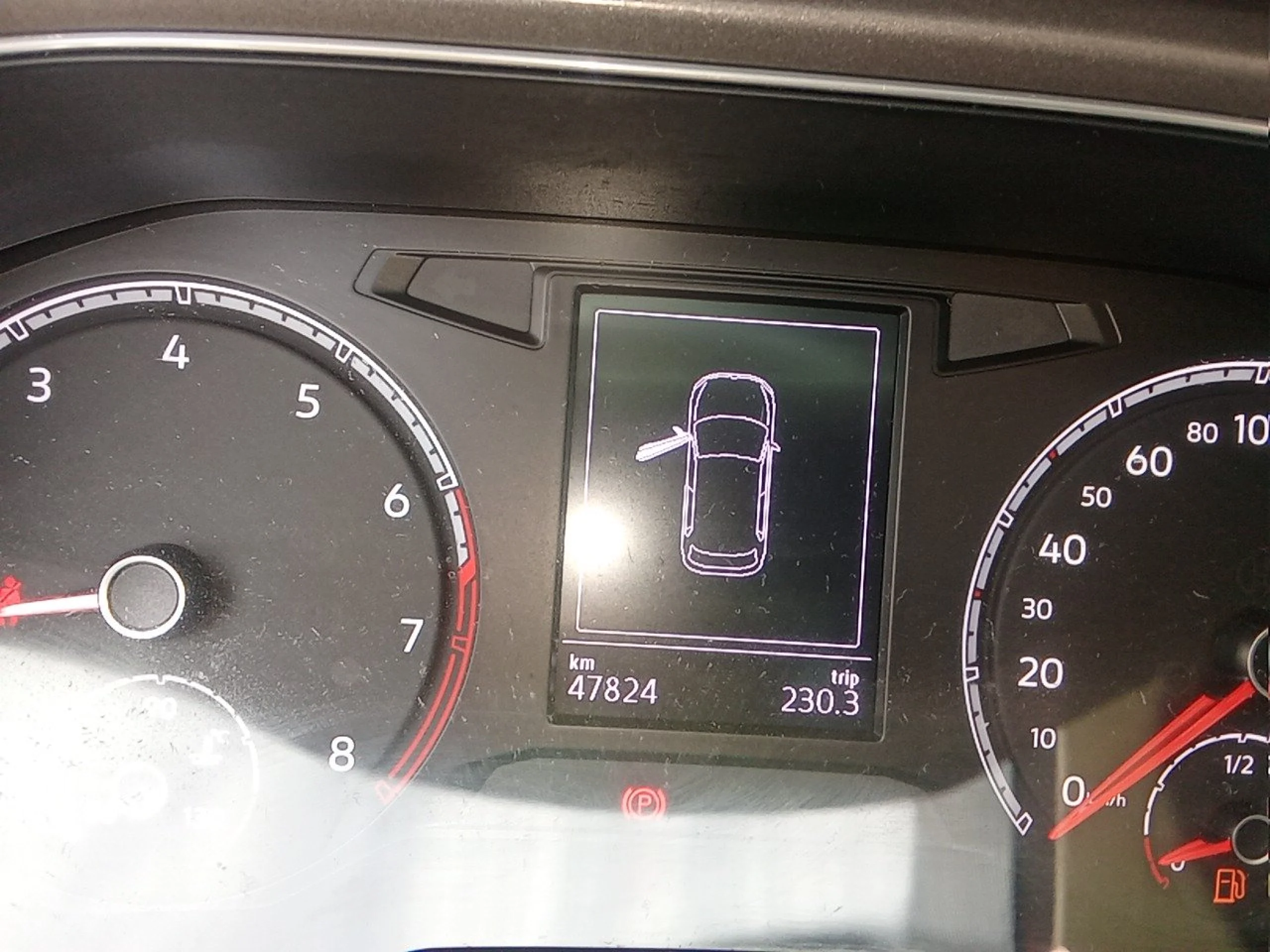 Volkswagen T-Roc (O) Advance R-Line 1.0 TSI 81kW (110CV) - Foto 8