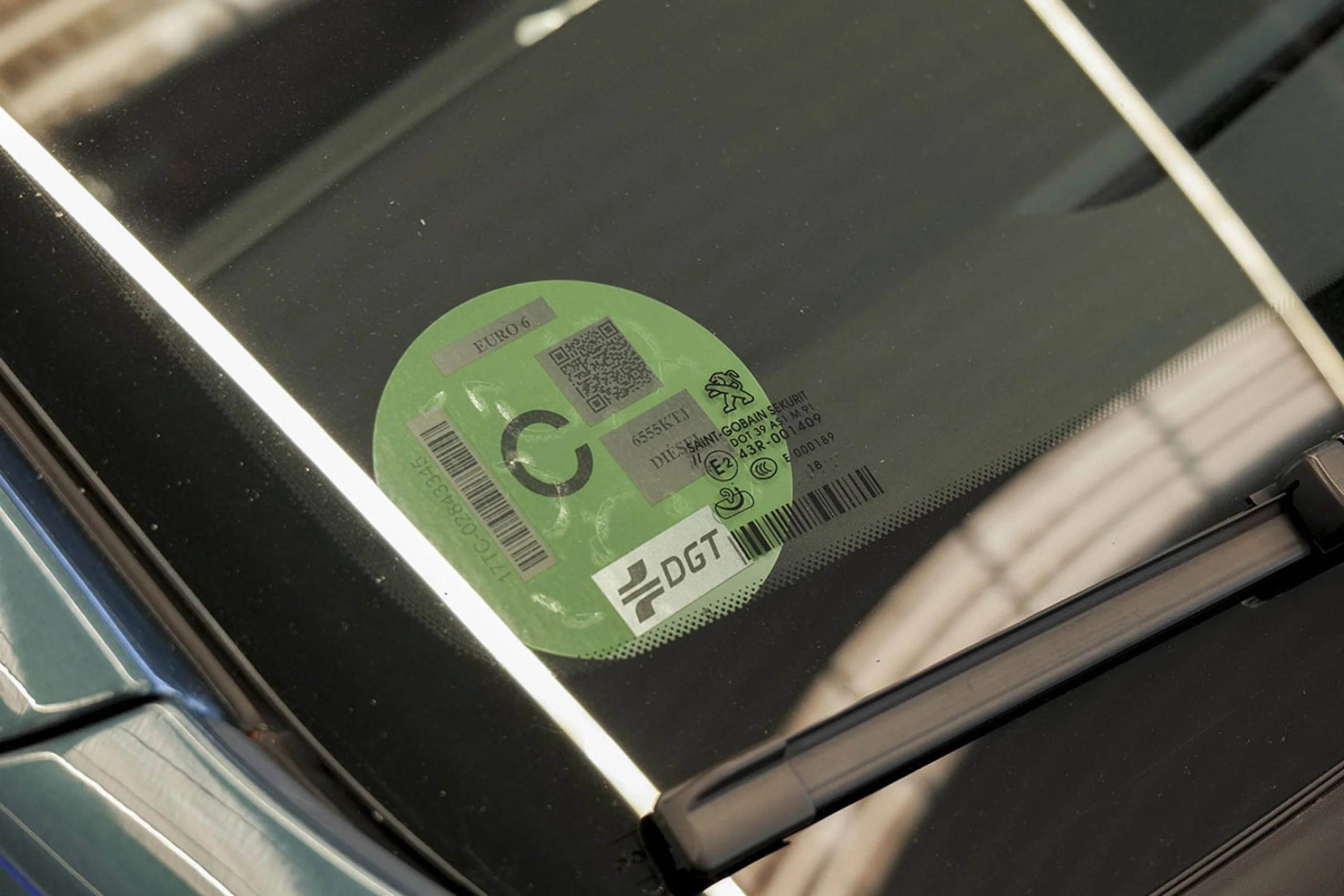 Peugeot 2008 Allure BlueHDi 120 SS EAT6 - Foto 9